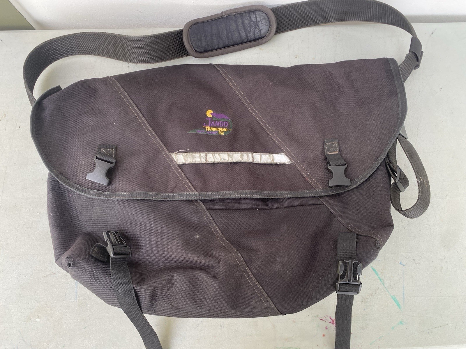 Jandd Hurricane Messenger Bag Mens Extra Large Black Nylon Reflective Vintage
