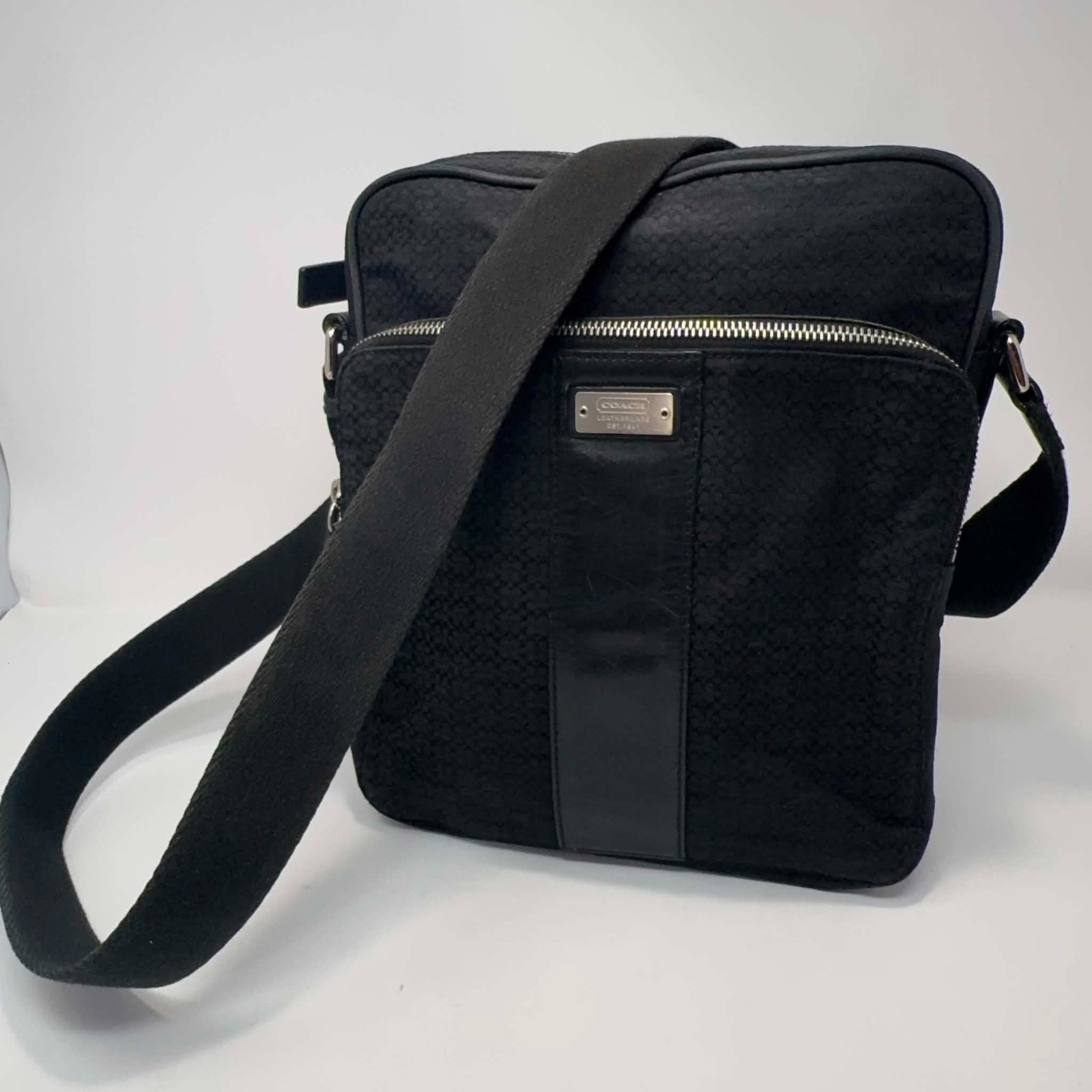 Coach E35-5058 Black Signature Jacquard Flight Bag Crossbody Messenger Y2K