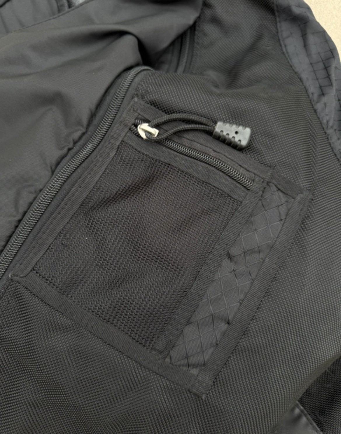 OAKLEY Sandbag Sling Backpack Bag Black Software Vintage 90s-00s Y2K