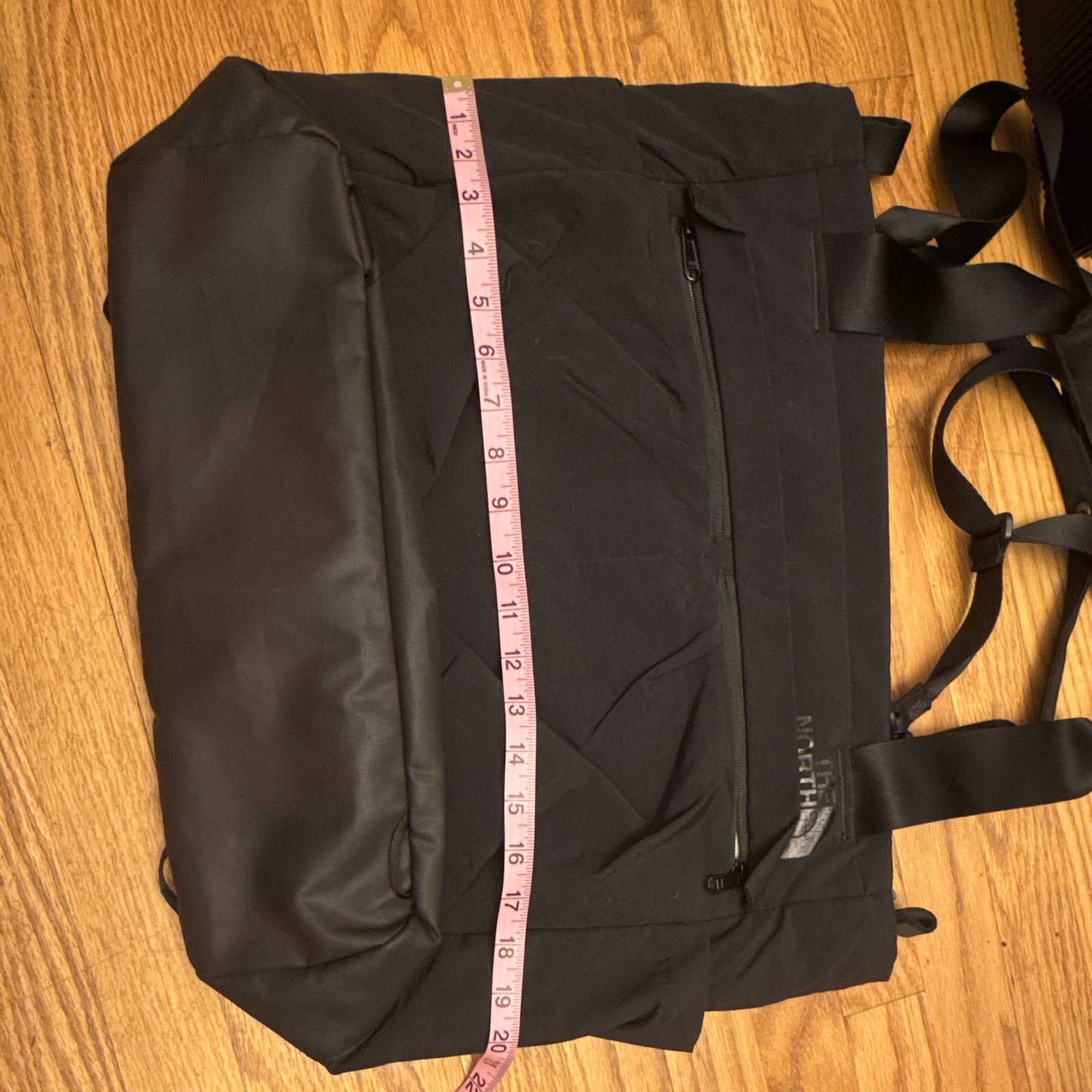 The North Face Black Large 25L Duffle Bag NF0A52T6 Zip, 2 Pockets, Straps
