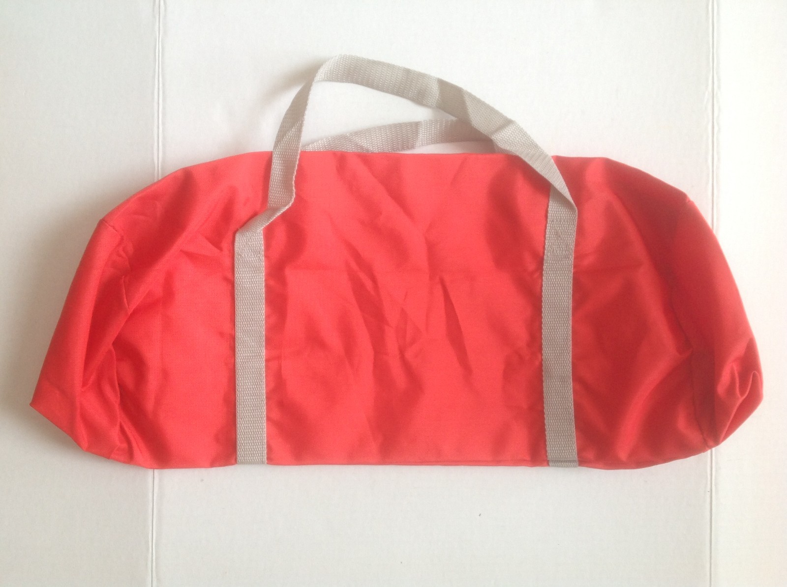 American Eagle AEO Orange DUFFLE BAG w/ Gray Straps Nylon NEW NWT