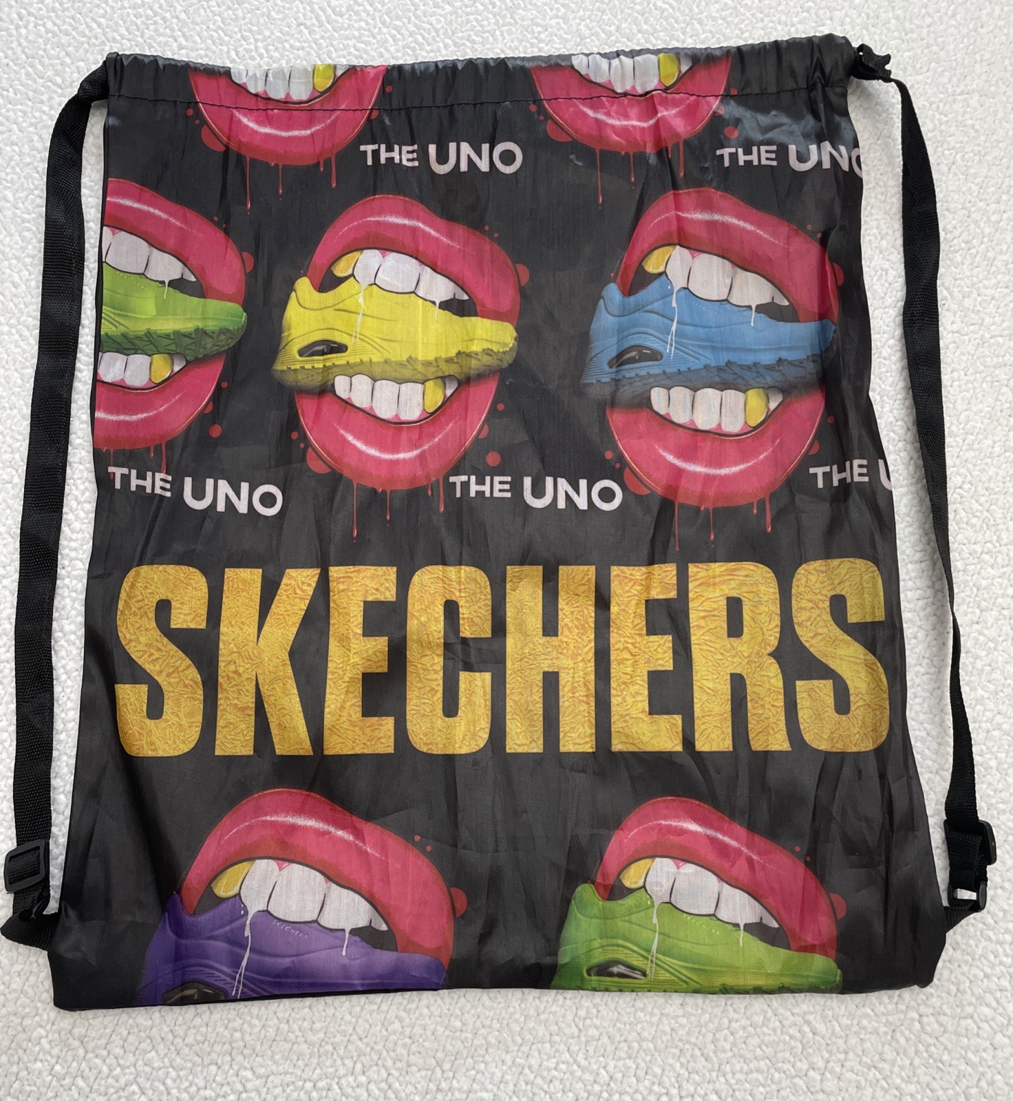 Skechers Shoes The Uno Mouth Teeth Nylon Drawstring Backpack Knapsack Bag B35