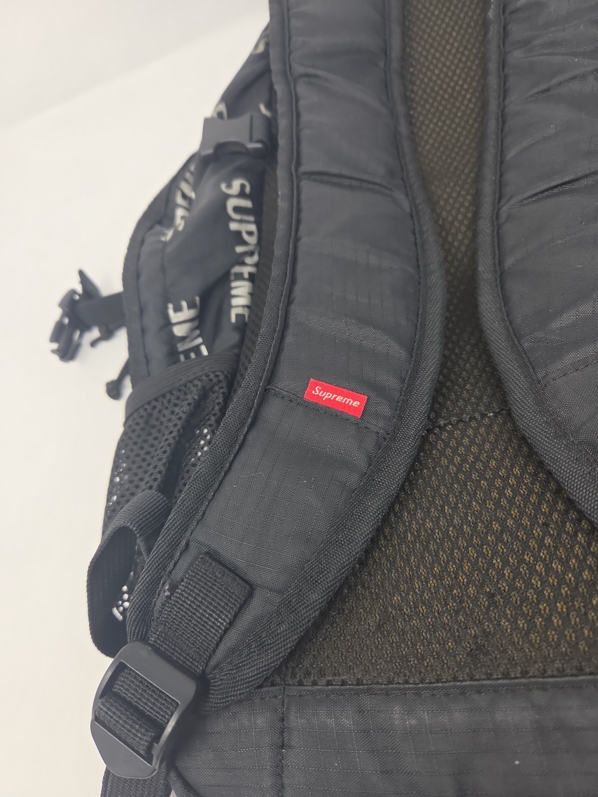 Supreme FW16 3M Reflective Logo Repeat Black Backpack *READ*