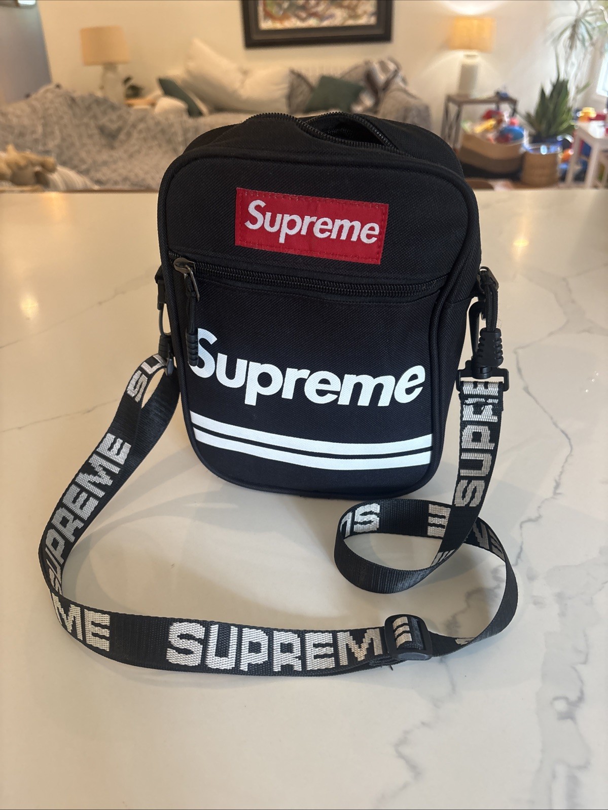 Supreme SS18 Shoulder Bag – Black – BROKEN ZIPPER