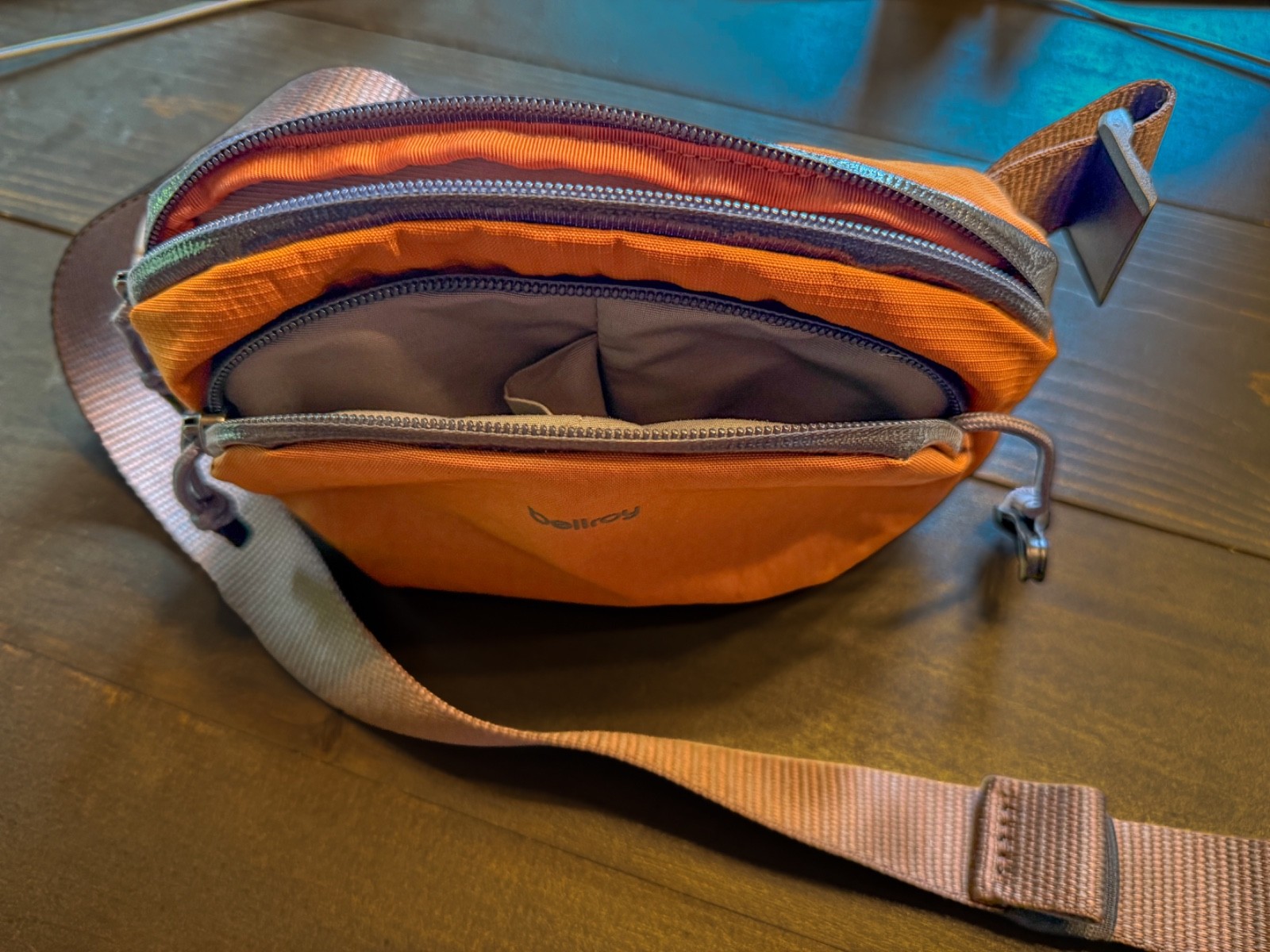 Bellroy Venture Hip Pack – bronze