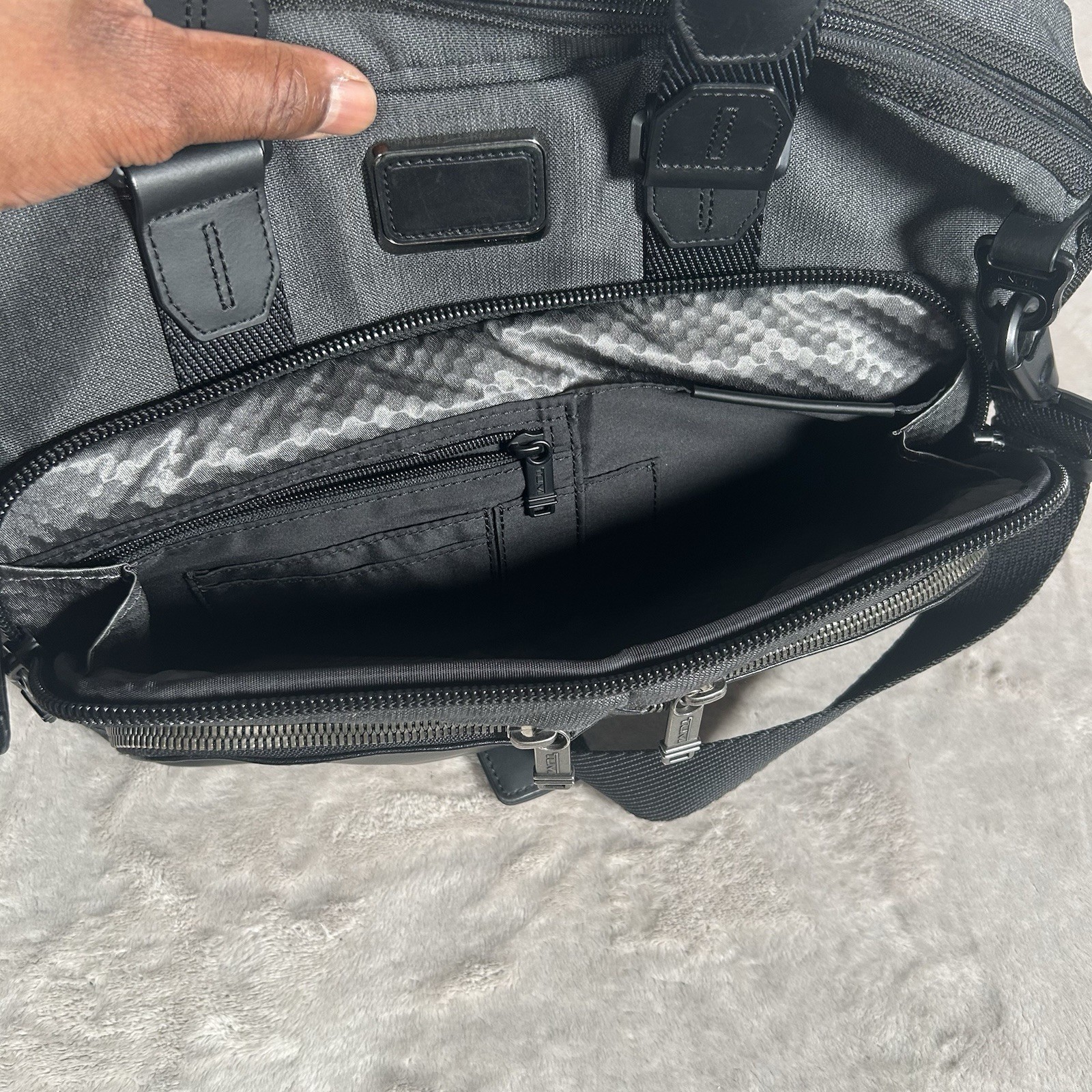 TUMI Alpha Bravo Albany Slim Commuter Brief Black Nylon Ballistic Leather EUC