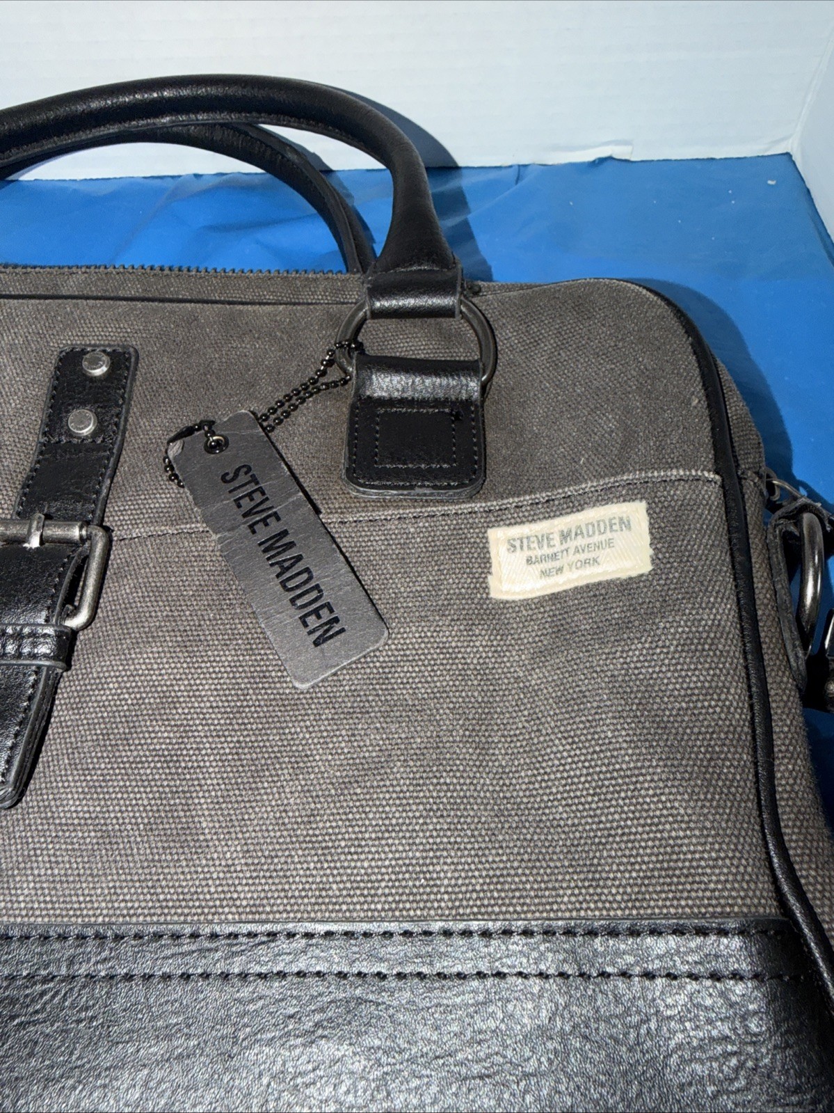 Steve Madden Canvas Computer Bag Camo Interior 15X12 Grey NWT Excellent Item