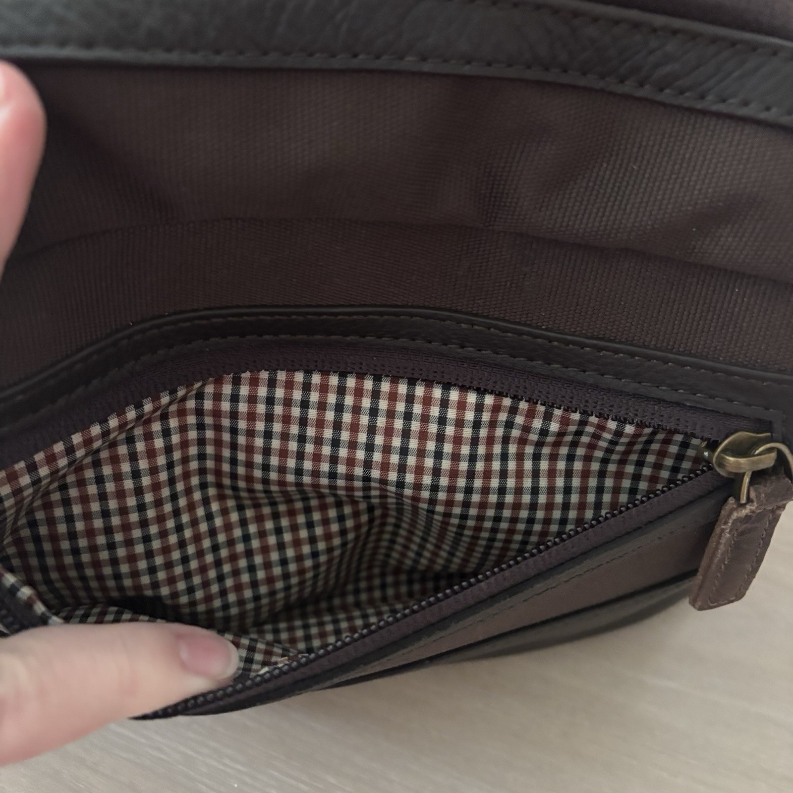 Boconi Mens Classic Dopp Kit Toiletry Travel Bag Top Zip Brown