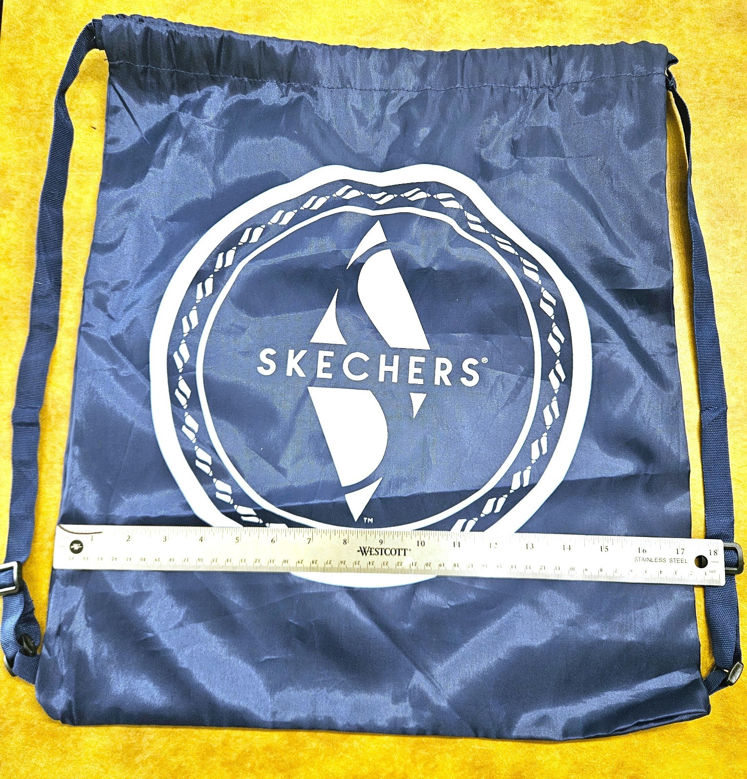 Sketchers Drawstring/Strap – Backpack / Gym Bag – 20″ x 17″ – Color: Blue – New