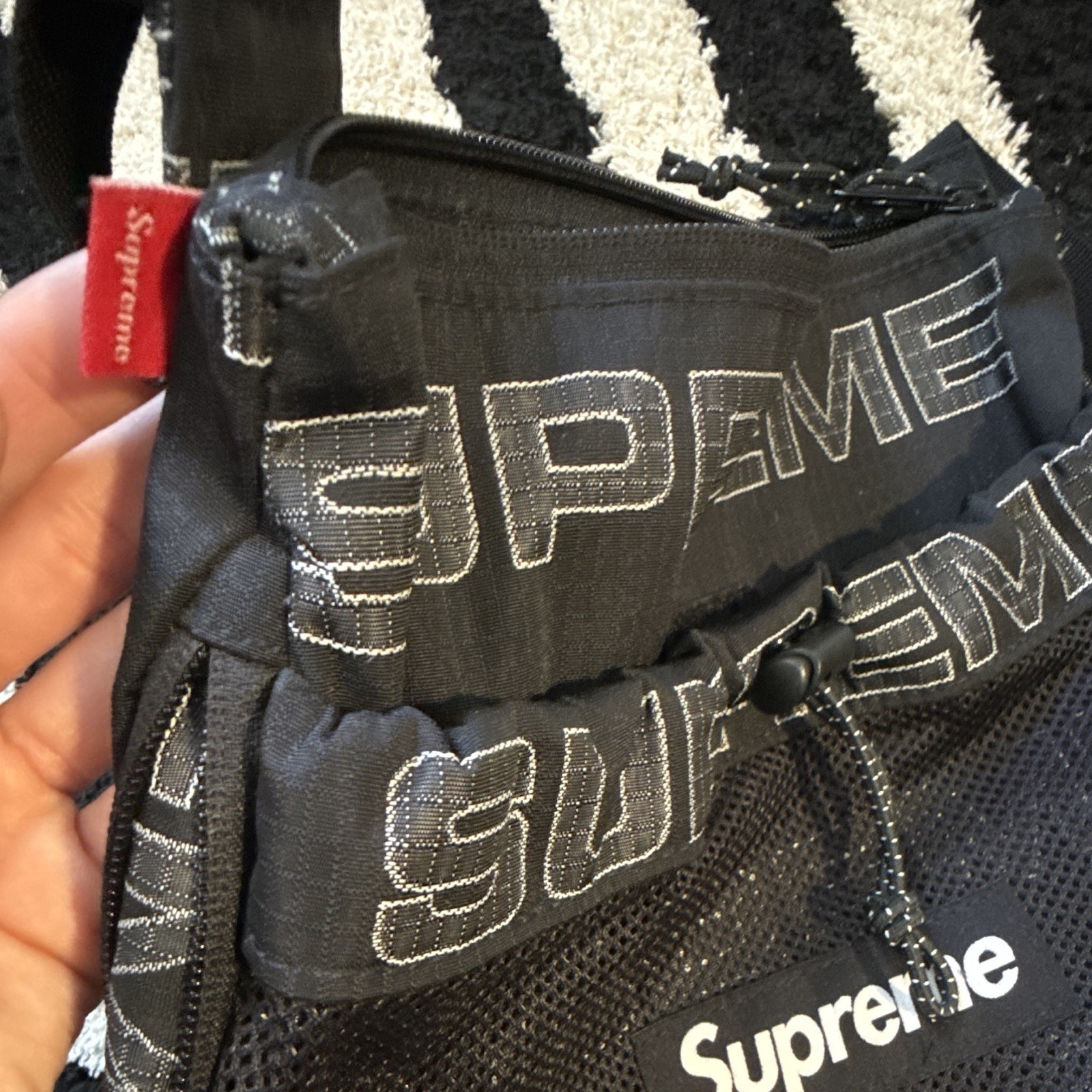 Supreme Black Logo Small Crossbody Shoulder Bag Zip/Drawstring Adjustable Strap