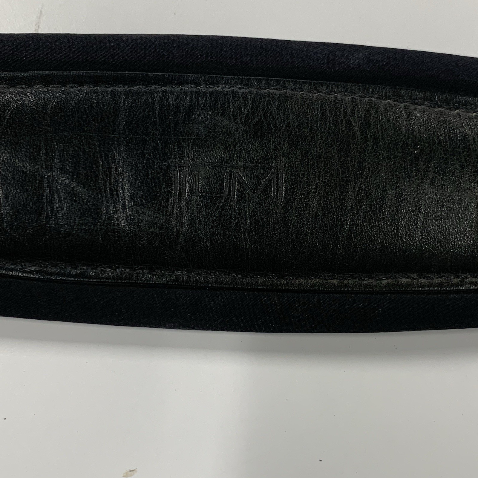 TUMI Briefcase Black 26160DH Business Bag Durable Expandable Pockets 13×17 Used