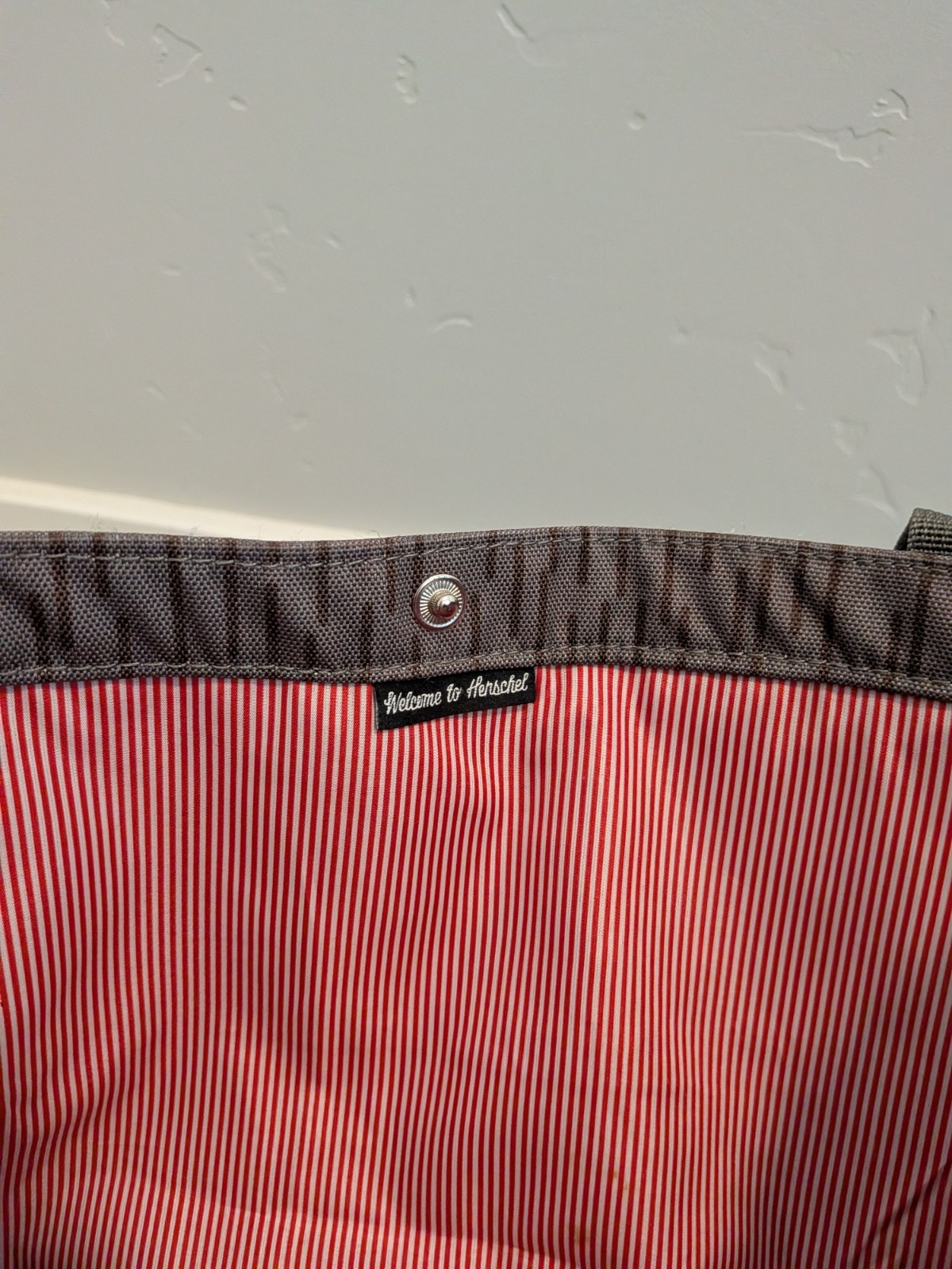 Herschel Gray Striped Large Tote Bag Zip/Snap Closure w/ Inner Pockets