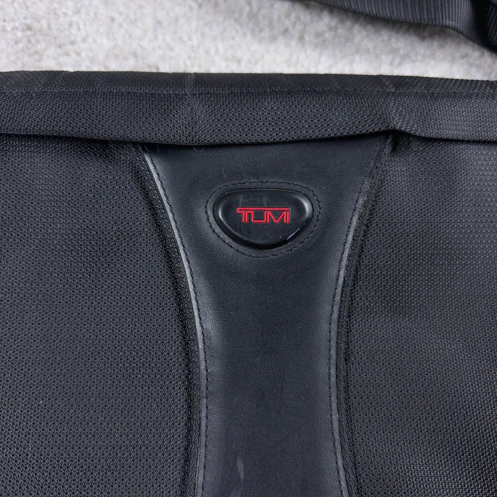 Tumi T2 Tech Bag Black Ballistic Expandable Messenger Laptop Bag Satchel Travel