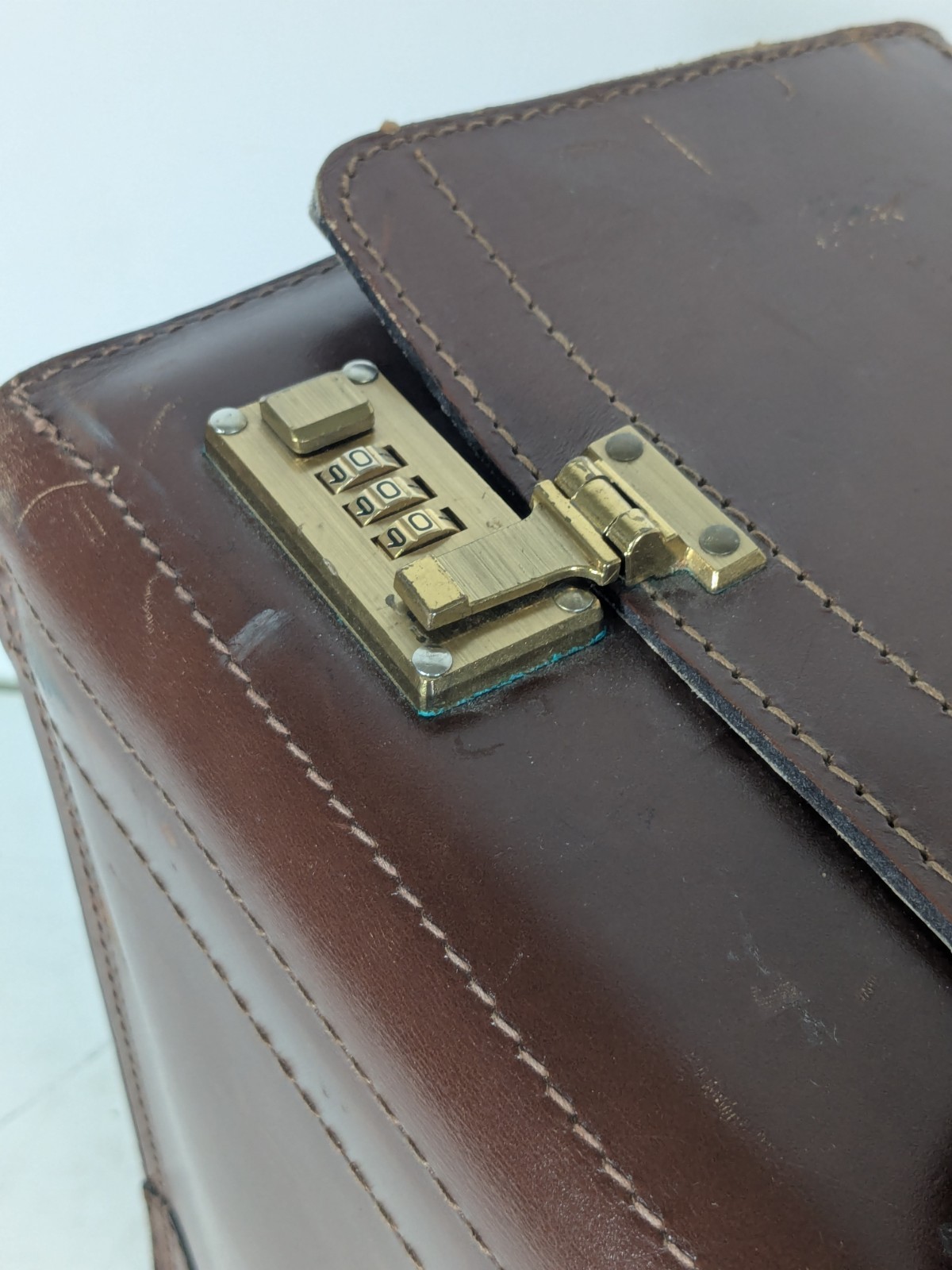 Vintage Leather Hard Shell Attaché Doctor Lawyer Pilot Briefcase Made in USA