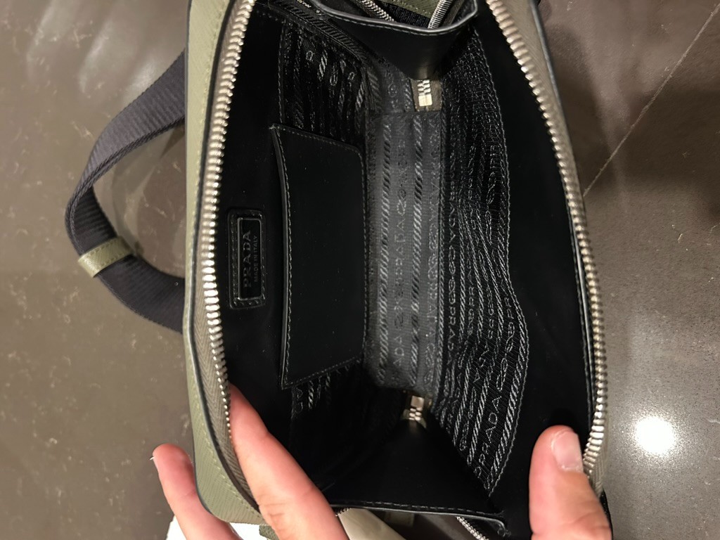 👜🟢 Prada Brique Saffiano Leather Bag – Loden Green – Like New Crossbody