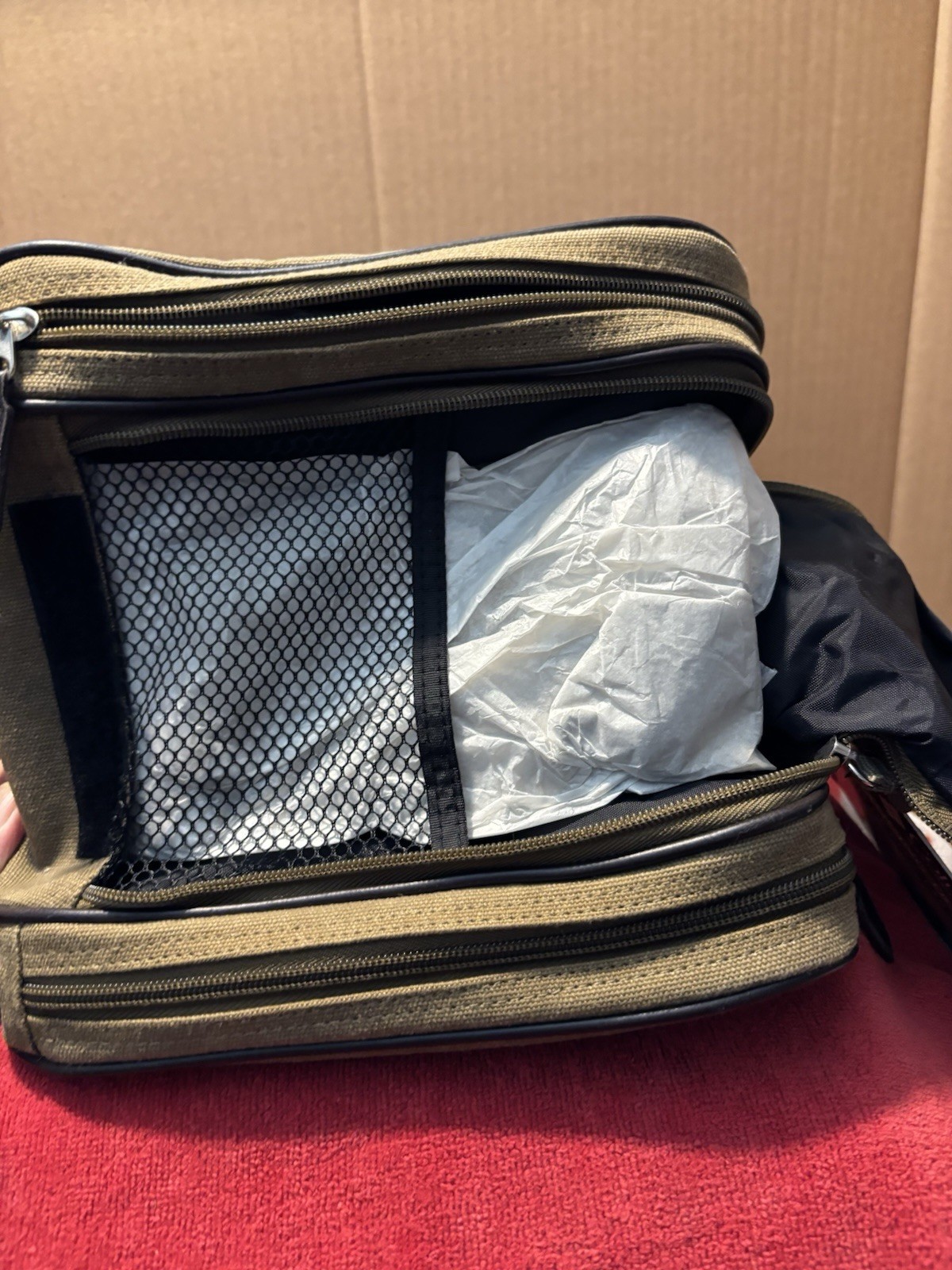 BNWT Columbia Hanging Travel Canvas Bag