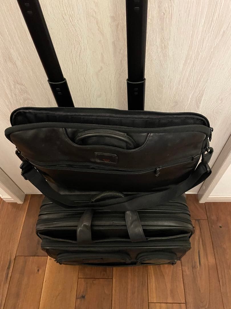 TUMI Alpha Series Black Leather Briefcase Laptop Case