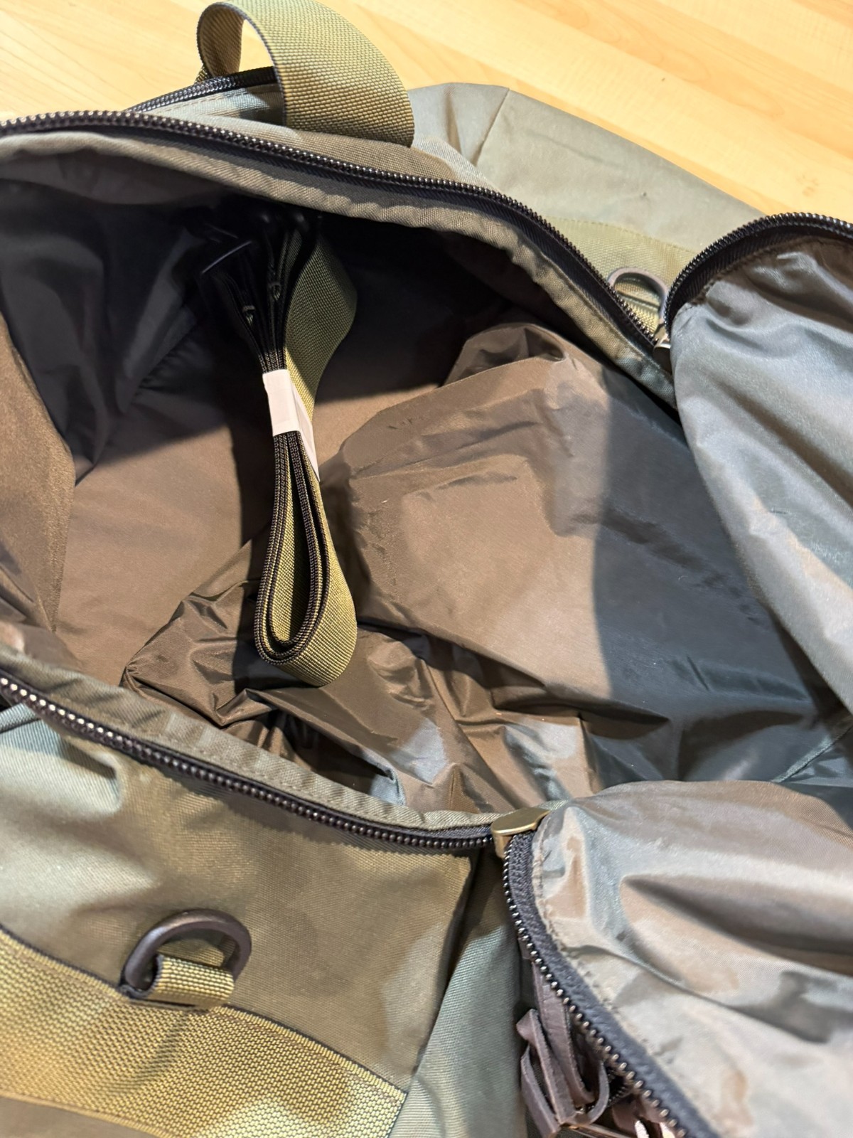 Filson Dryden Duffle Pack 2-in-1 Backpack Convertible Travel Bag – Otter Green