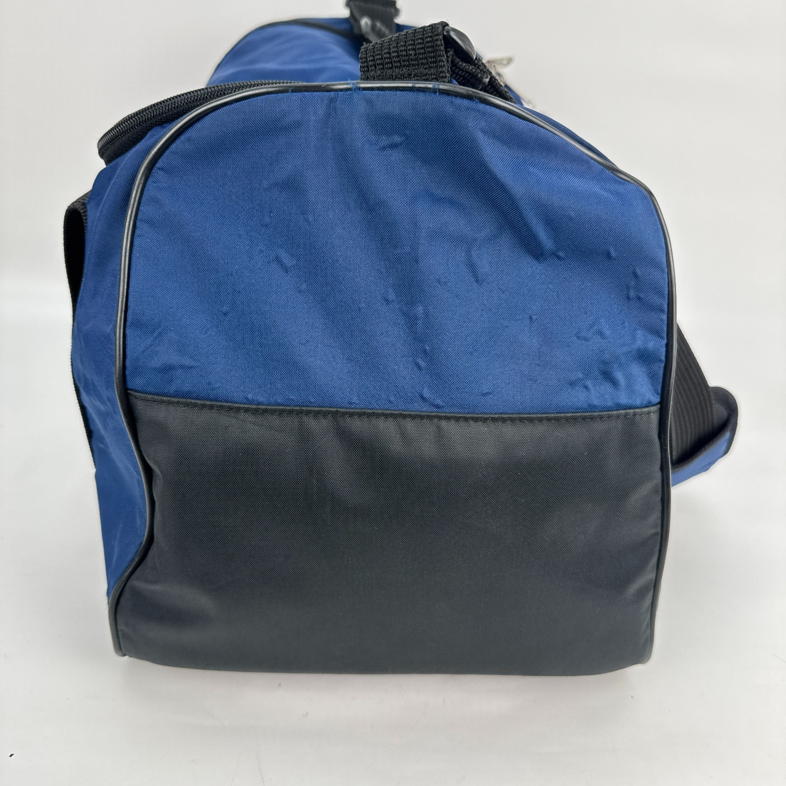Vtg NIKE Duffle Gym Bag Nylon Blue Black Swoosh Basketball White Tag 90’s Y2K