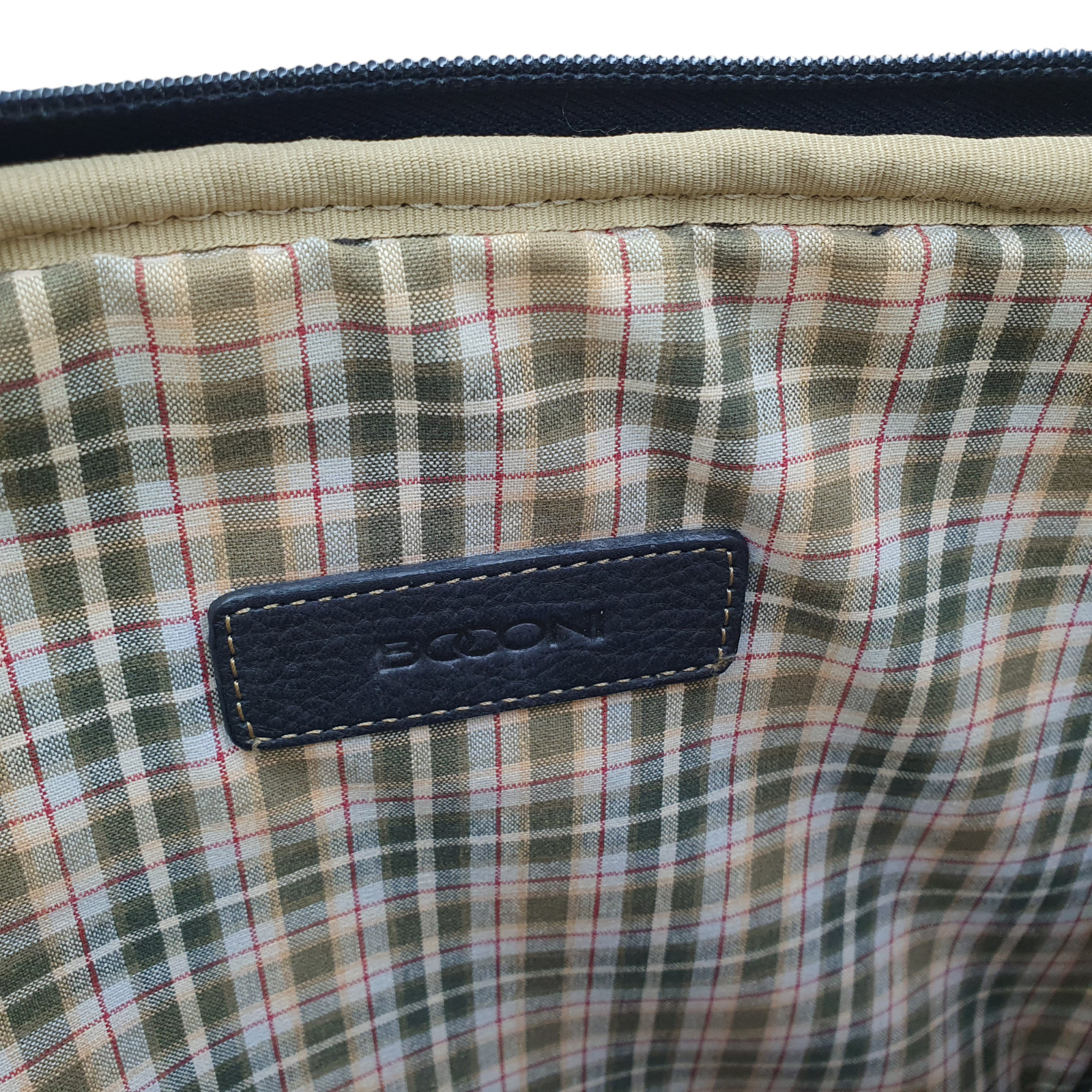 Boconi Tyler Zipster Black Tan Leather Padded Laptop Briefcase Bag Satchel