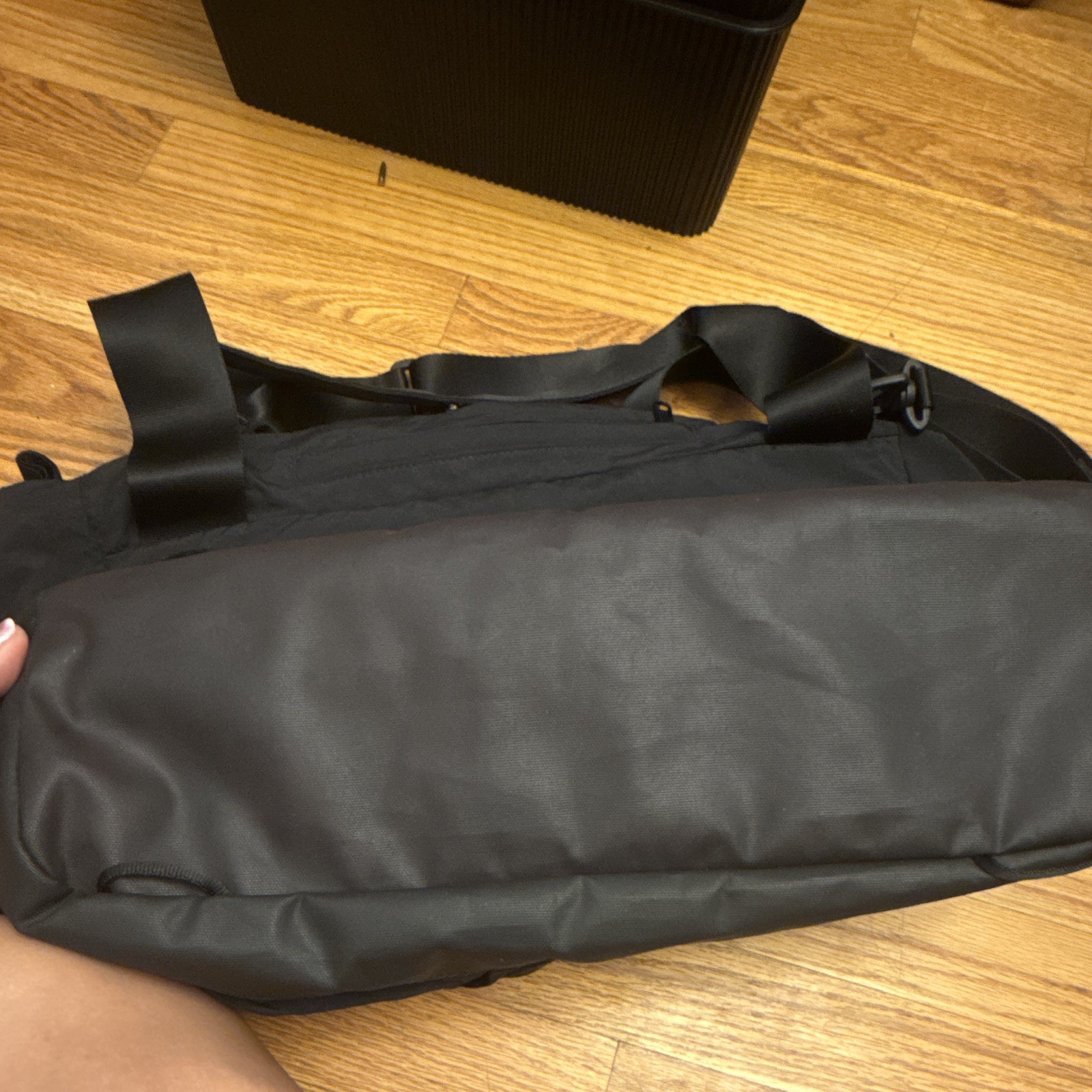 The North Face Black Large 25L Duffle Bag NF0A52T6 Zip, 2 Pockets, Straps
