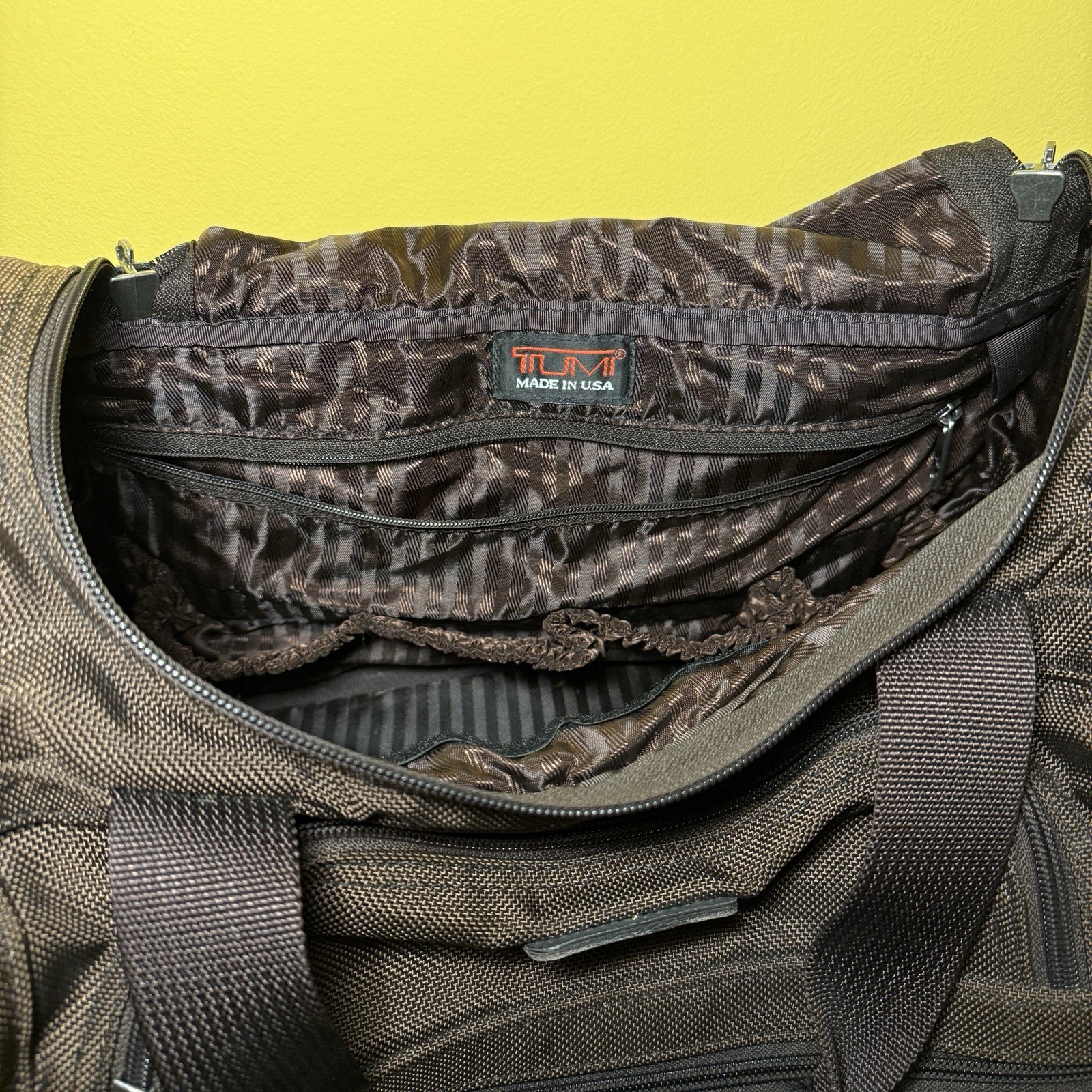 TUMI USA Alpha Brown Ballistic Duffel Weekender Carry-On Bag Luggage Gym