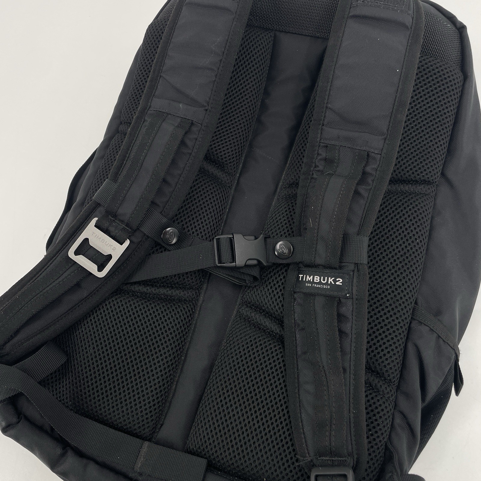 Timbuk2 Q Backpack in Black – Padded Laptop – School Work Travel Tech Sleeve