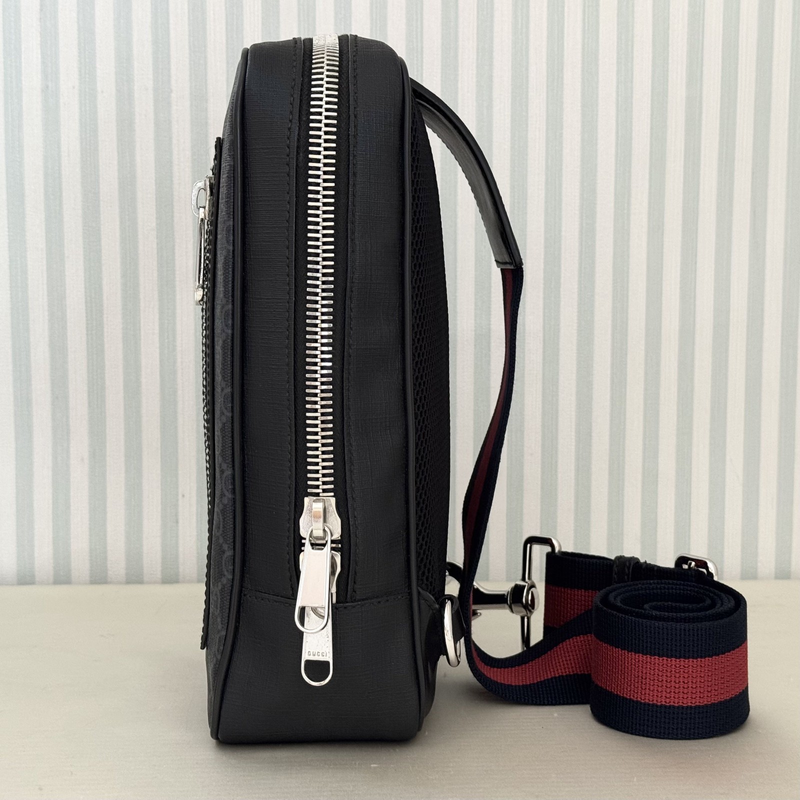 GUCCI GG Supreme 478325 Soft Sling Bag Crossbody Black Canvas Leather Italy