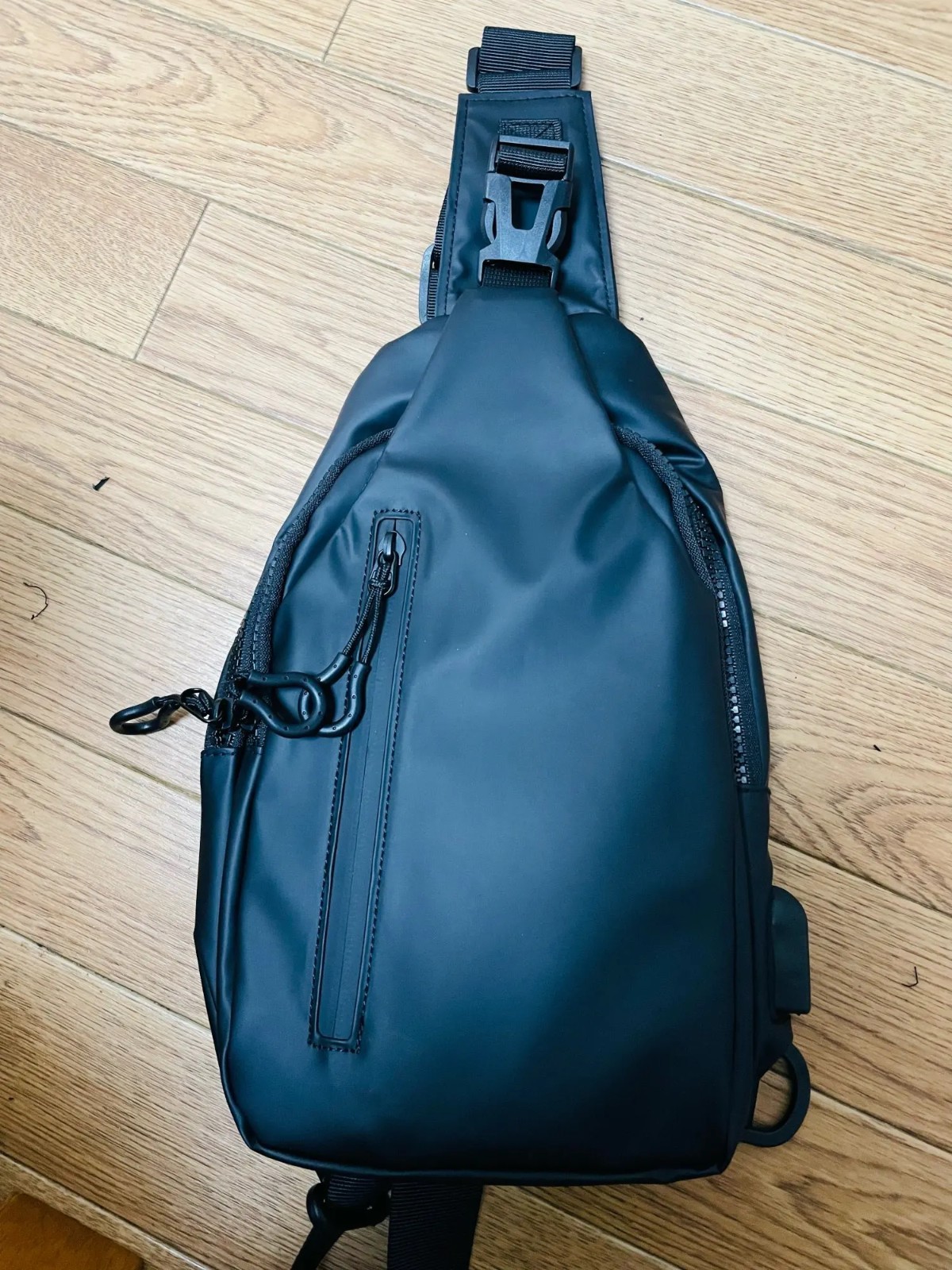 Men’s Chest Bag Solid Color Crossbody Shoulder Bag Outdoor Casual Fashion Trend