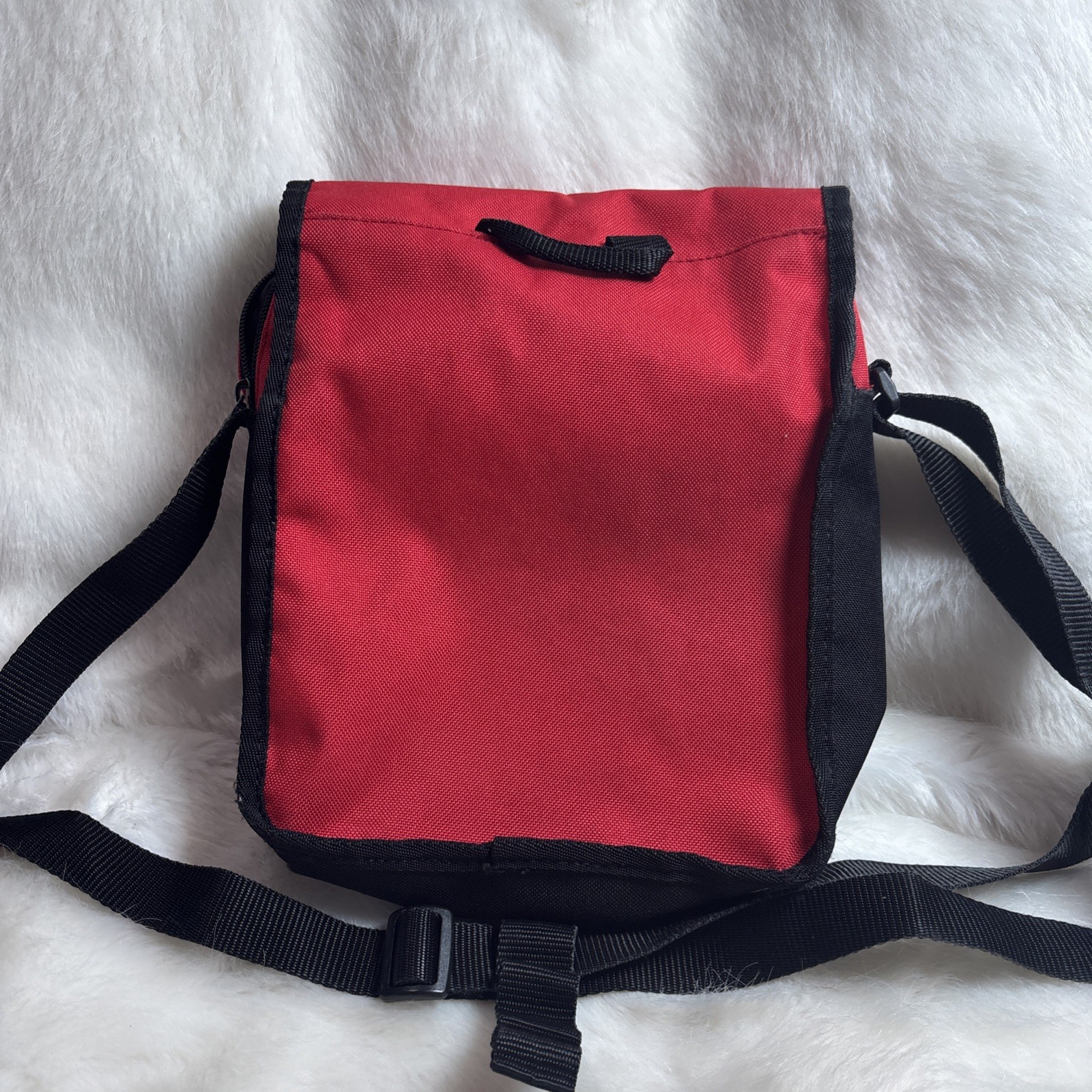 PUMA PMMO1005RED – Men`s FERRARI PORTABLE Regular Portable Crossbody Bag EUC