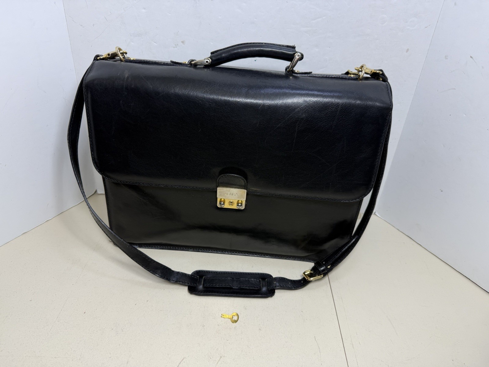 Vintage Bosca Old Leather Briefcase Flap over 3 Gusset Shoulder Bag With Key (Rv