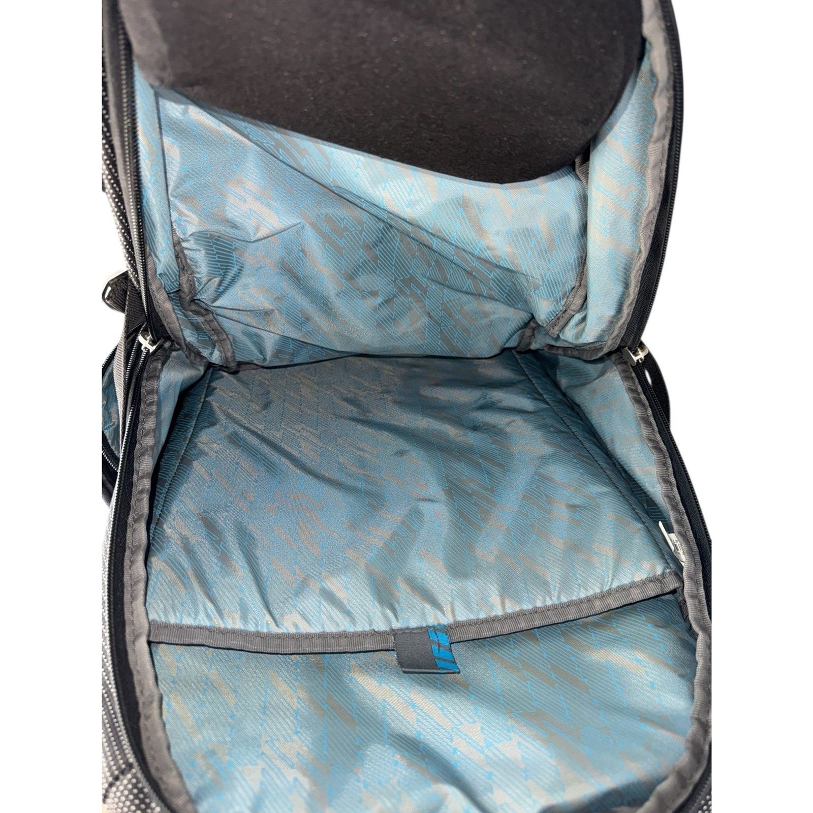 Thule Sweden Crossover Backpack Laptop Sunglasses Pocket Travel Hiking Black