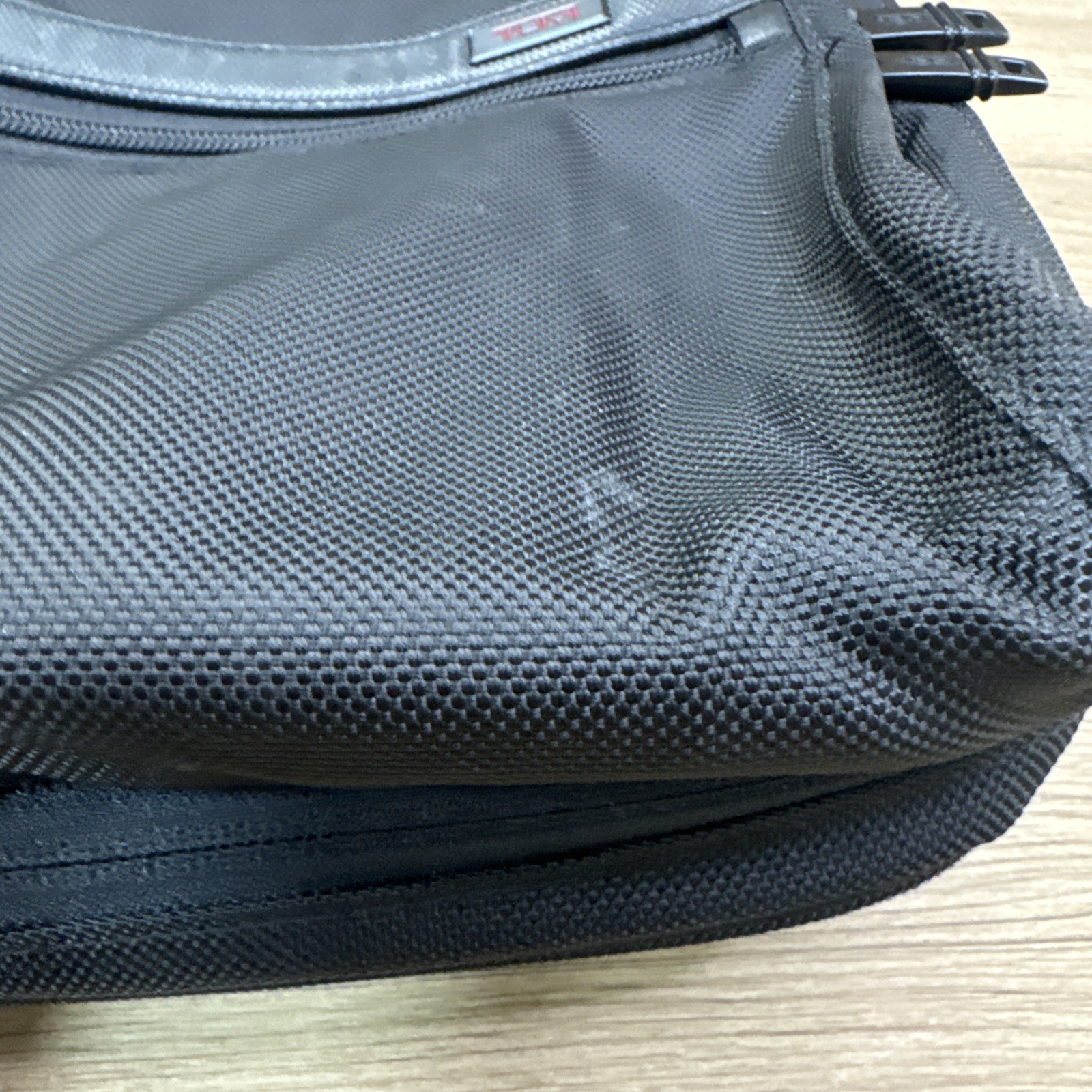 TUMI Alpha 2 22116D2 Black Ballistic Nylon Crossbody Bag Travel Shoulder Bag