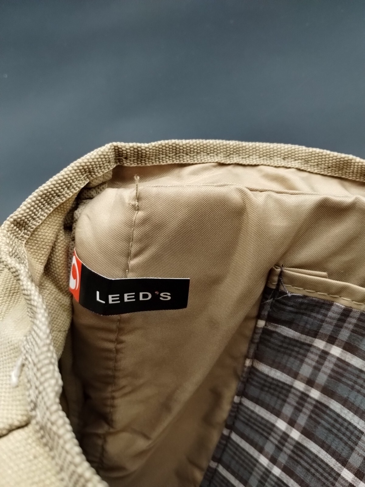 Field & Co. Leeds Mark Levinson Lexus 12″x 18″ Beige Canvas Messenger Bag
