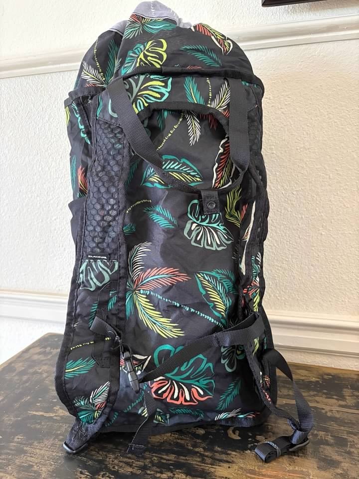 Dakine Packable Backpack 22L Lightweight Electric Tropical- NWT