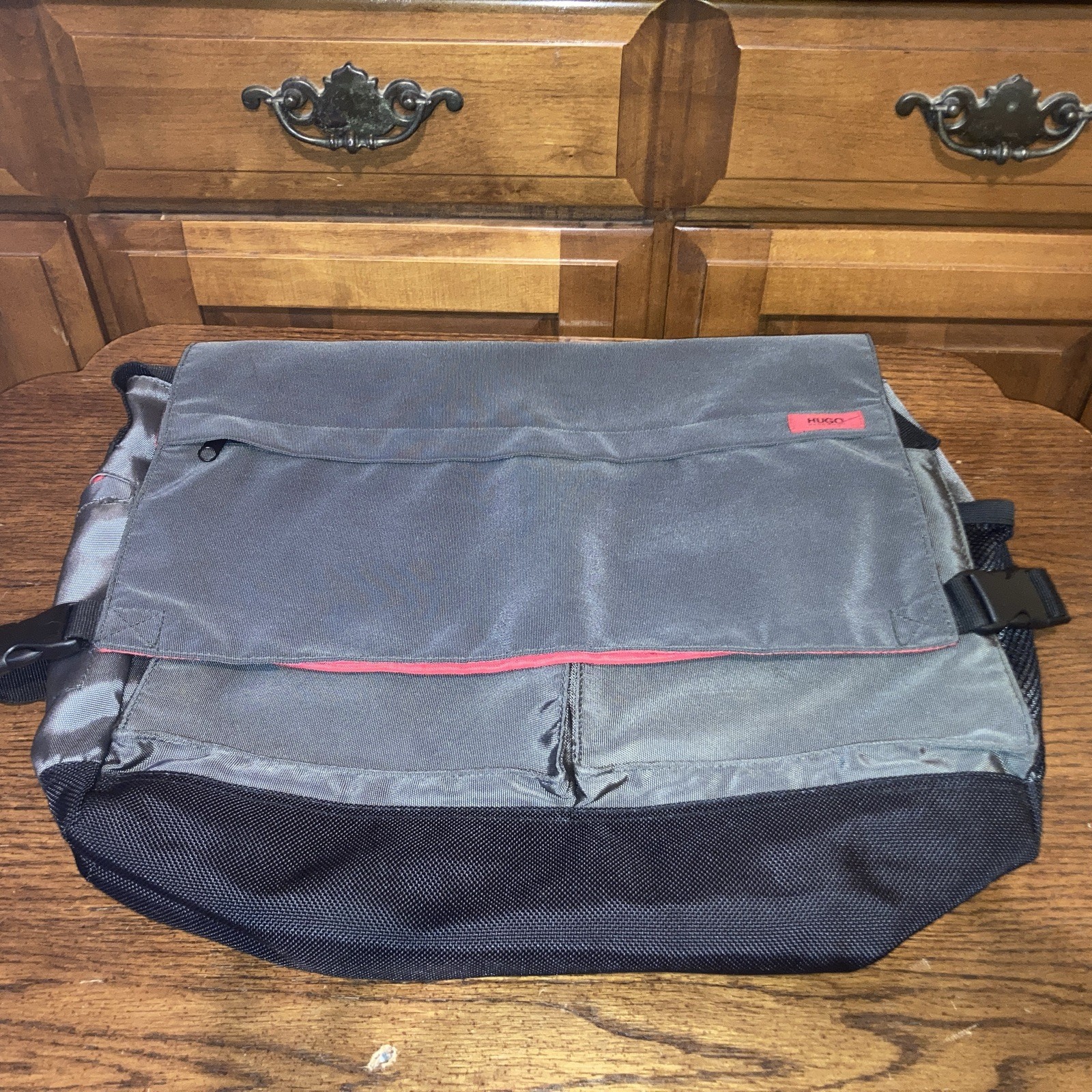HUGO Boss Messenger Shoulder Bag Tote Satchel Green Red Black