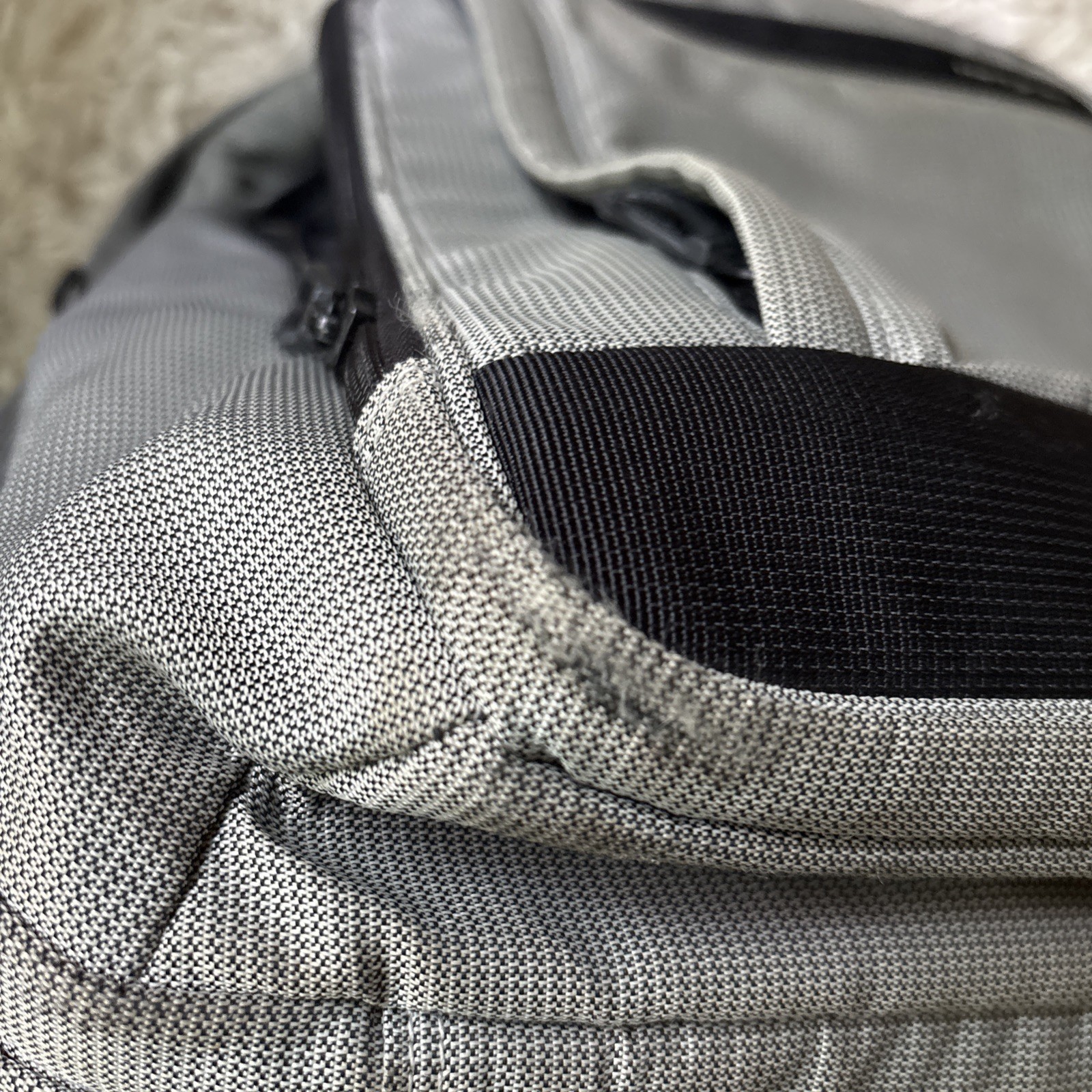 Hedgren Backpack Urban Gear Bag Gray Black 90s Y2K Streetwear Techwear Laptop
