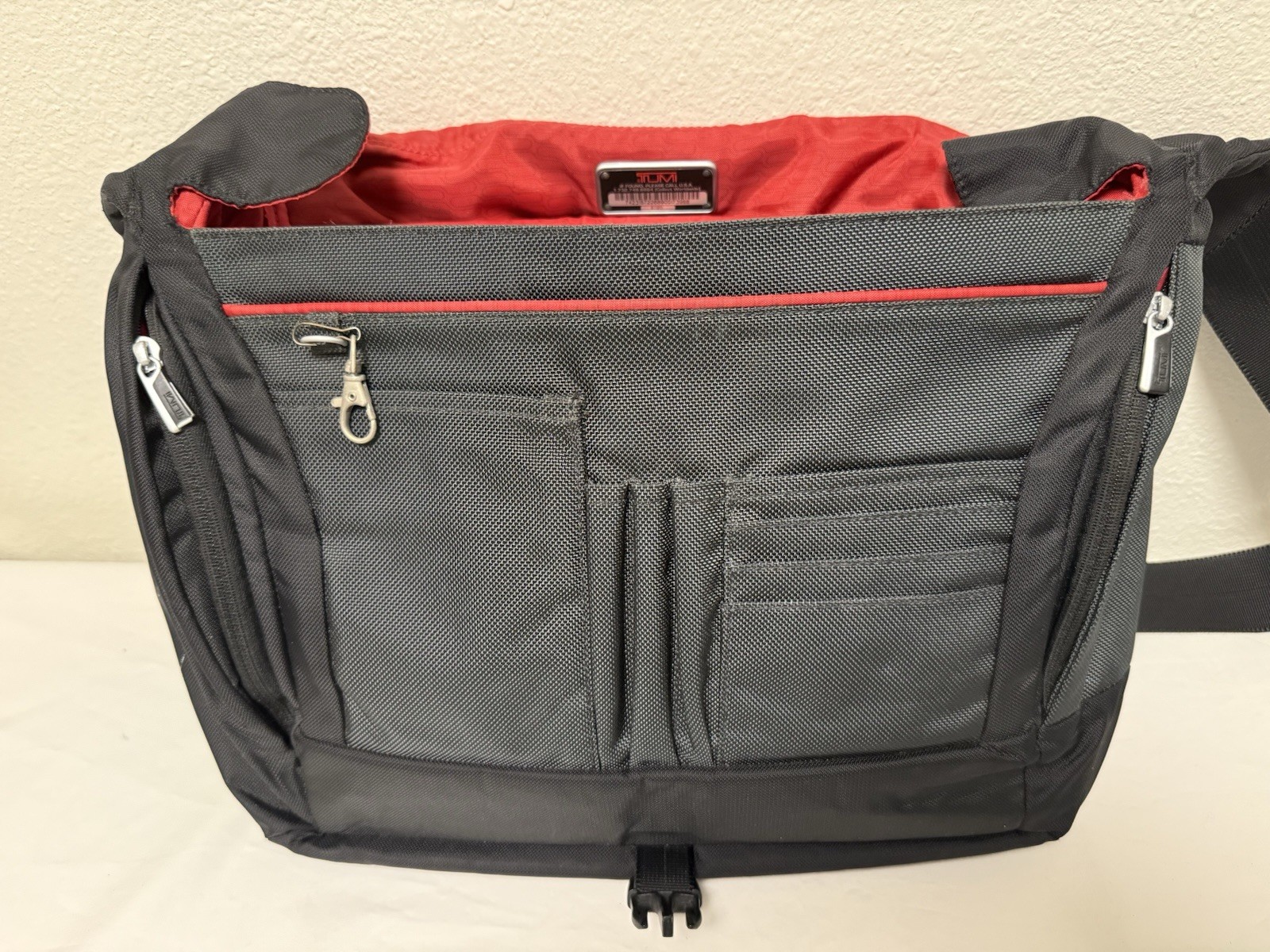 TUMI T-Tech Black Crossbody Laptop Messenger Business Travel Ballistic Nylon Bag