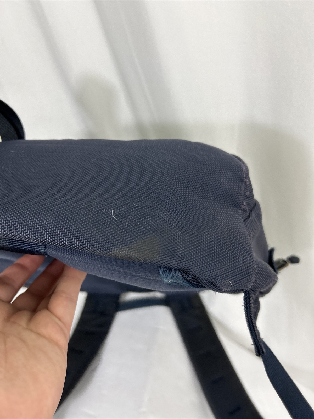 The North Face Lineage 20L backpack book bag navy used Flaw Small Rip On Side