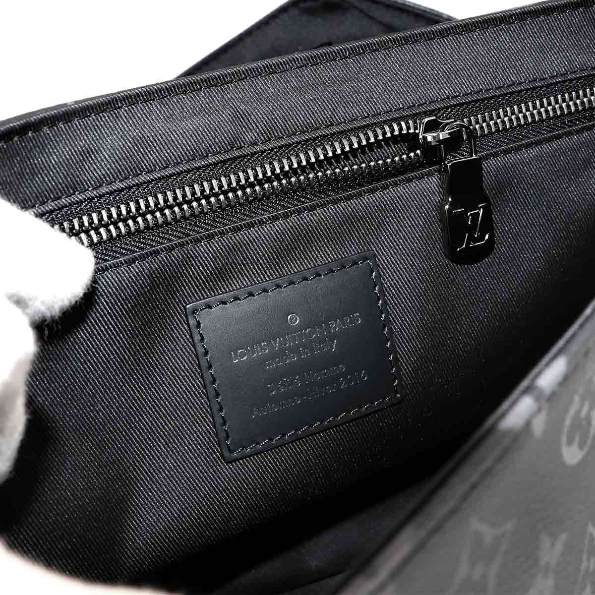 LOUIS VUITTON Monogram Eclipse Messenger Voyage PM Shoulder Bag M40511 90313089