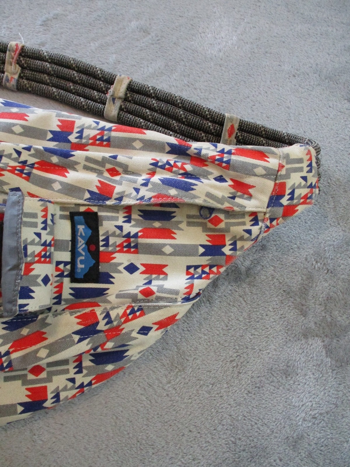 KAVU Rope Sling Pack Backpack White Blue Aztec Southwestern Cowboy Rodeo Western