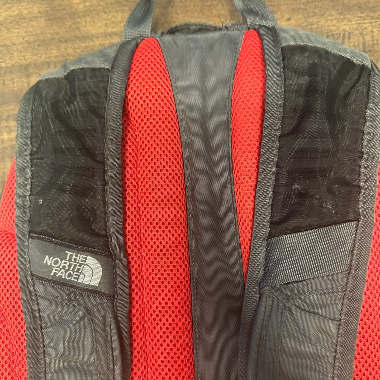 The North Face Recon Backpack Black/Red Laptop Hiking Travel School 30L