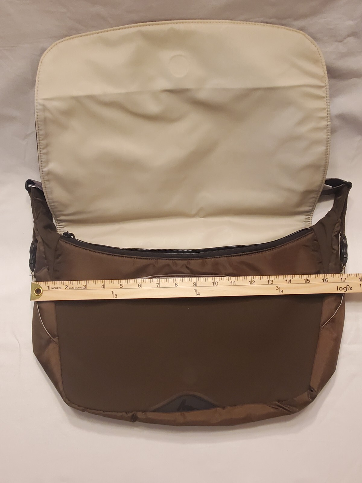 Gregory Messenger Style Courier Bag 15″ X 10″ Shoulder Strap Water Resistant
