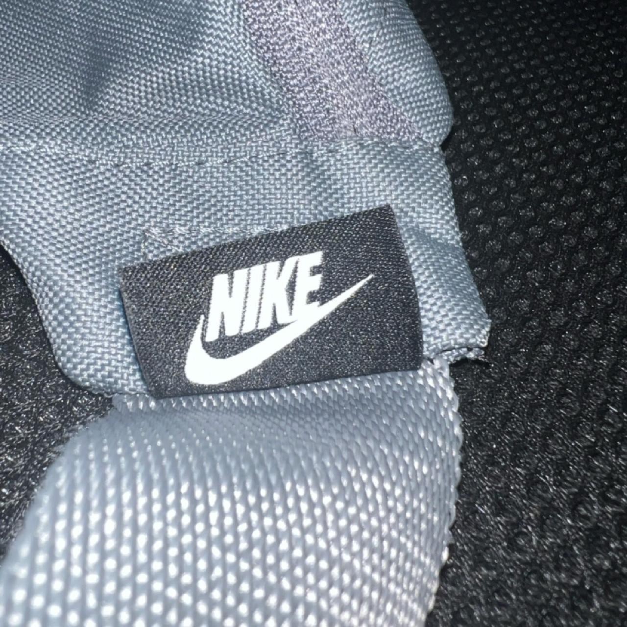 Gray Nike Zippered Fanny Pack Adjustable Belt Lg Size W/Inner Zippered Pocket