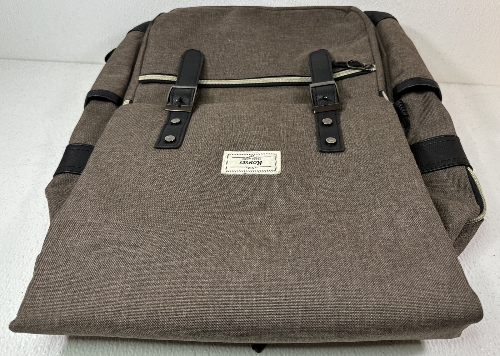 Ronyes Unisex 15″ Laptop Backpack with USB/Power Cable Port