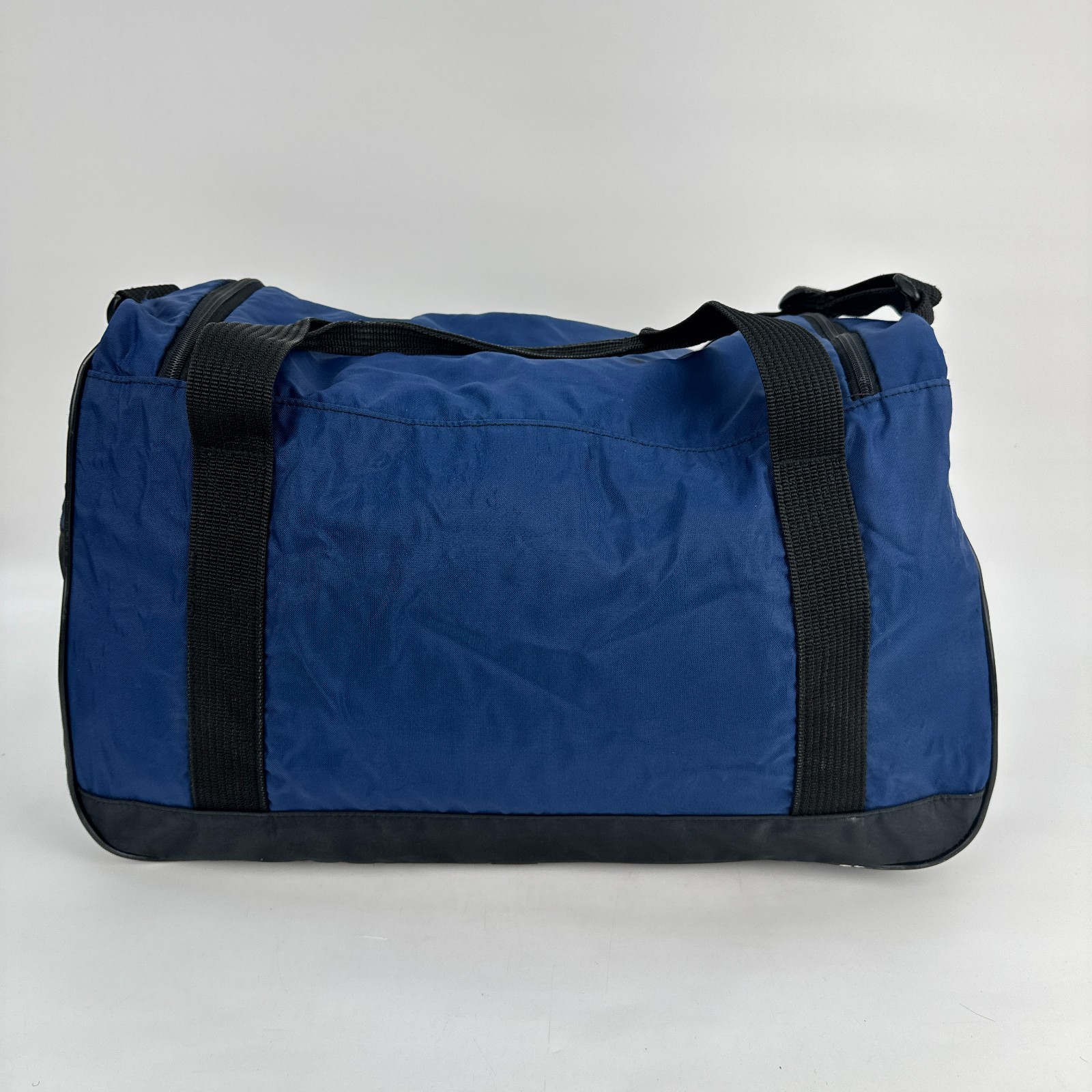 Vtg NIKE Duffle Gym Bag Nylon Blue Black Swoosh Basketball White Tag 90’s Y2K