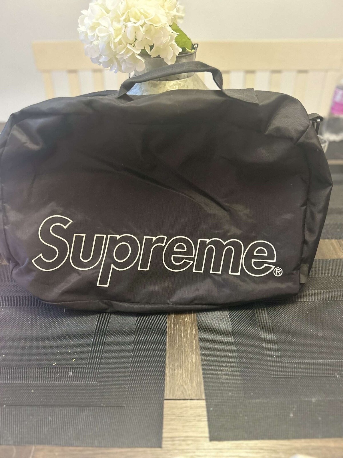 FW19 Supreme black duffle bag messenger box logo Cordura Duffel