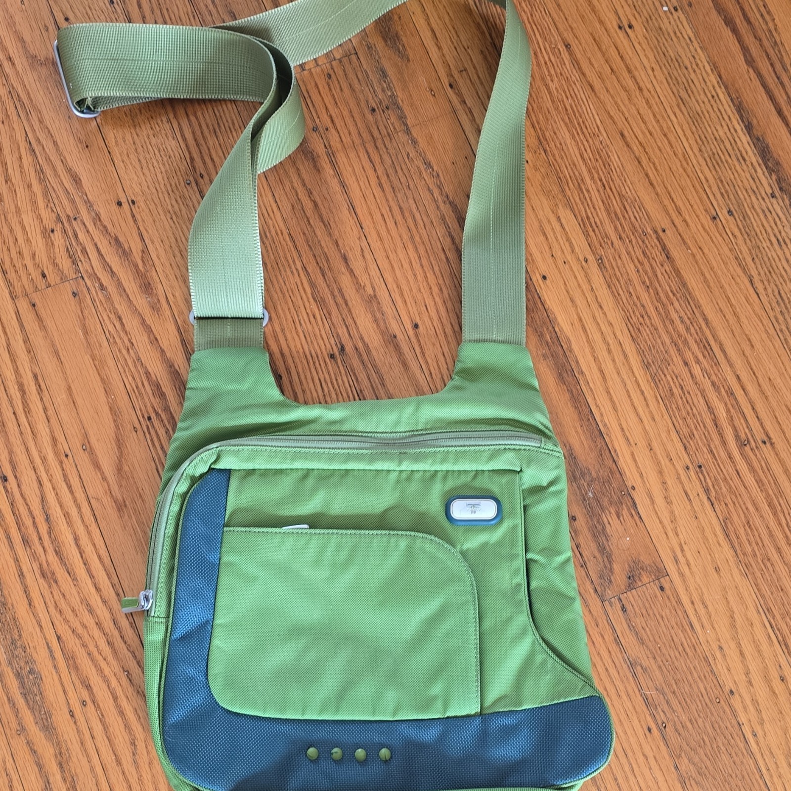 Tumi Green Blue Messenger Bag Shoulder Strap Inner Pockets Zip Magnetic