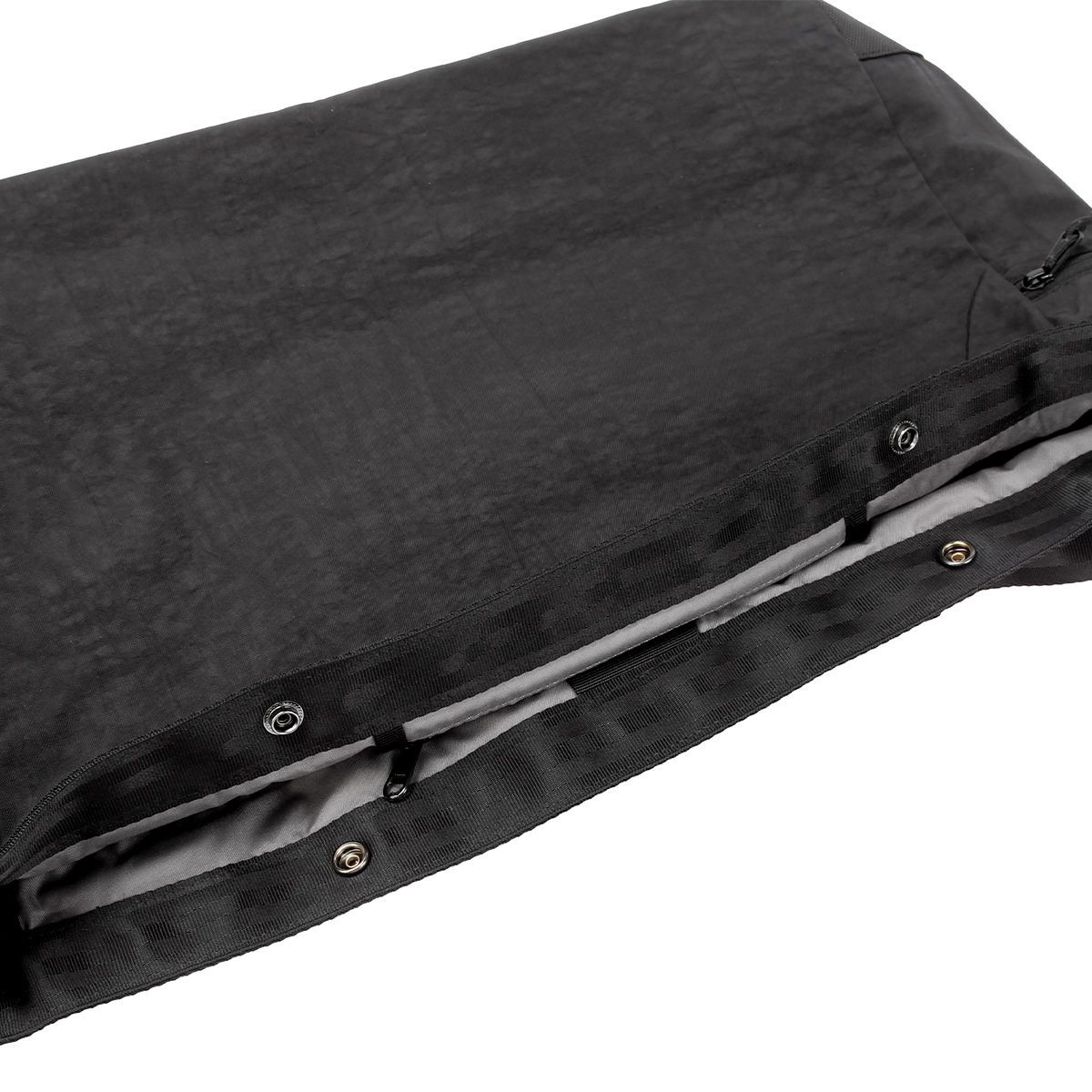 Chrome Industries Newspaper Messenger Bag 26L Waterproof B4 Nylon Mens