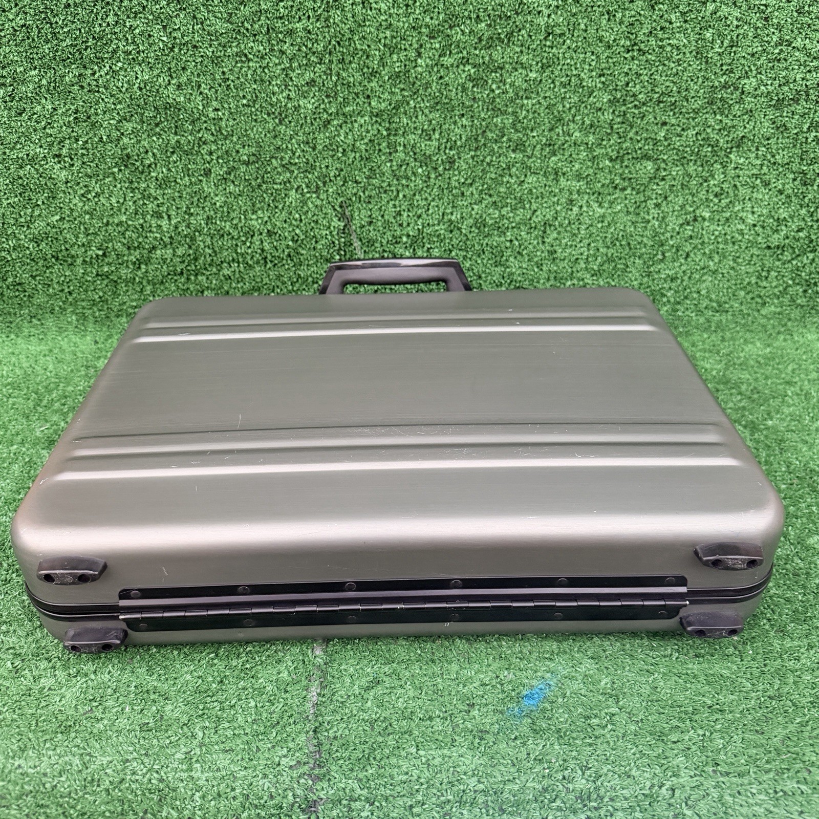 Zero Haliburton Aluminum Briefcase USA Made, 1989 Vintage, Dark Green 18”x13”x4”